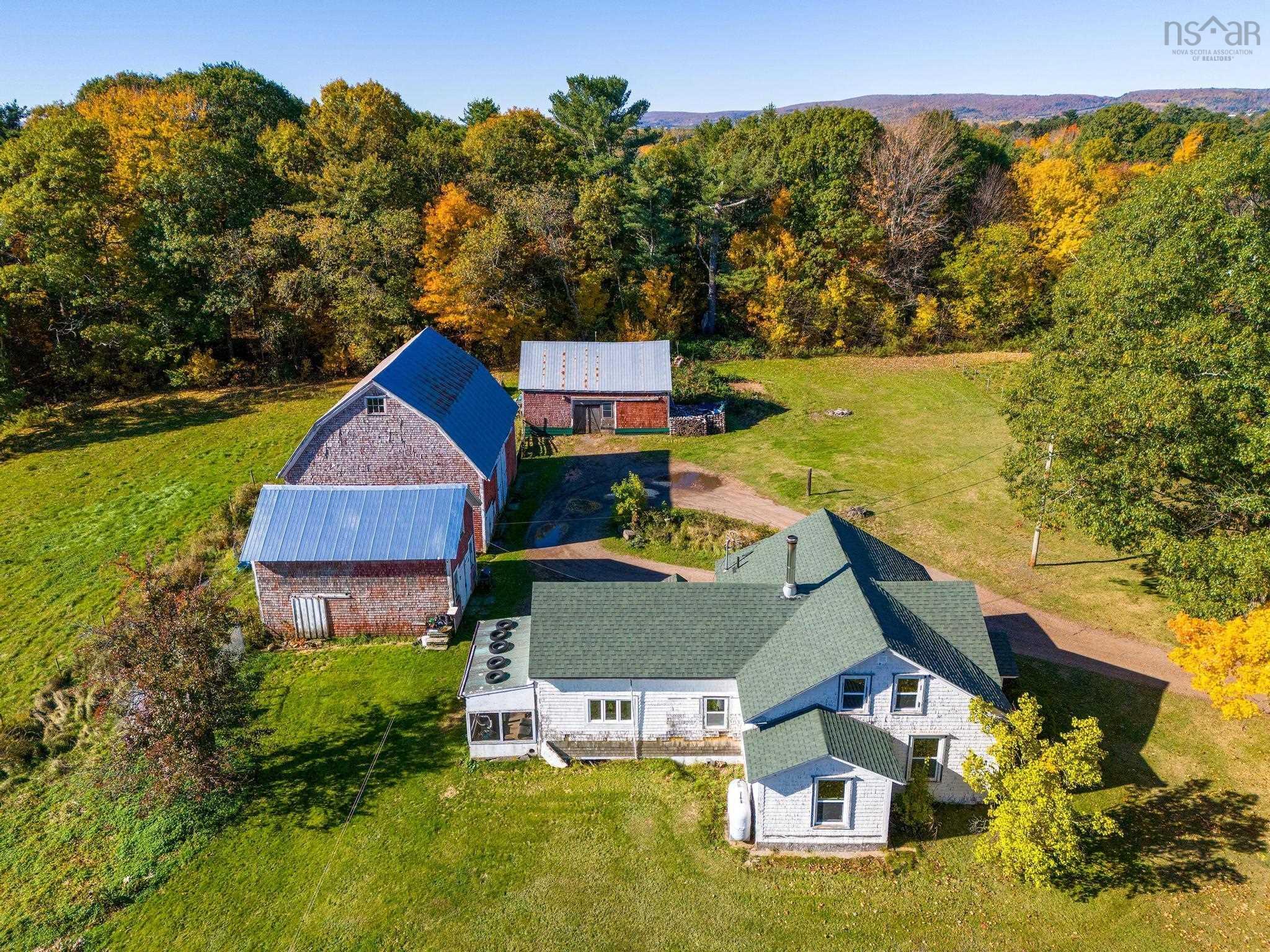 $349,900.00: 13908 Highway 1, Wilmot