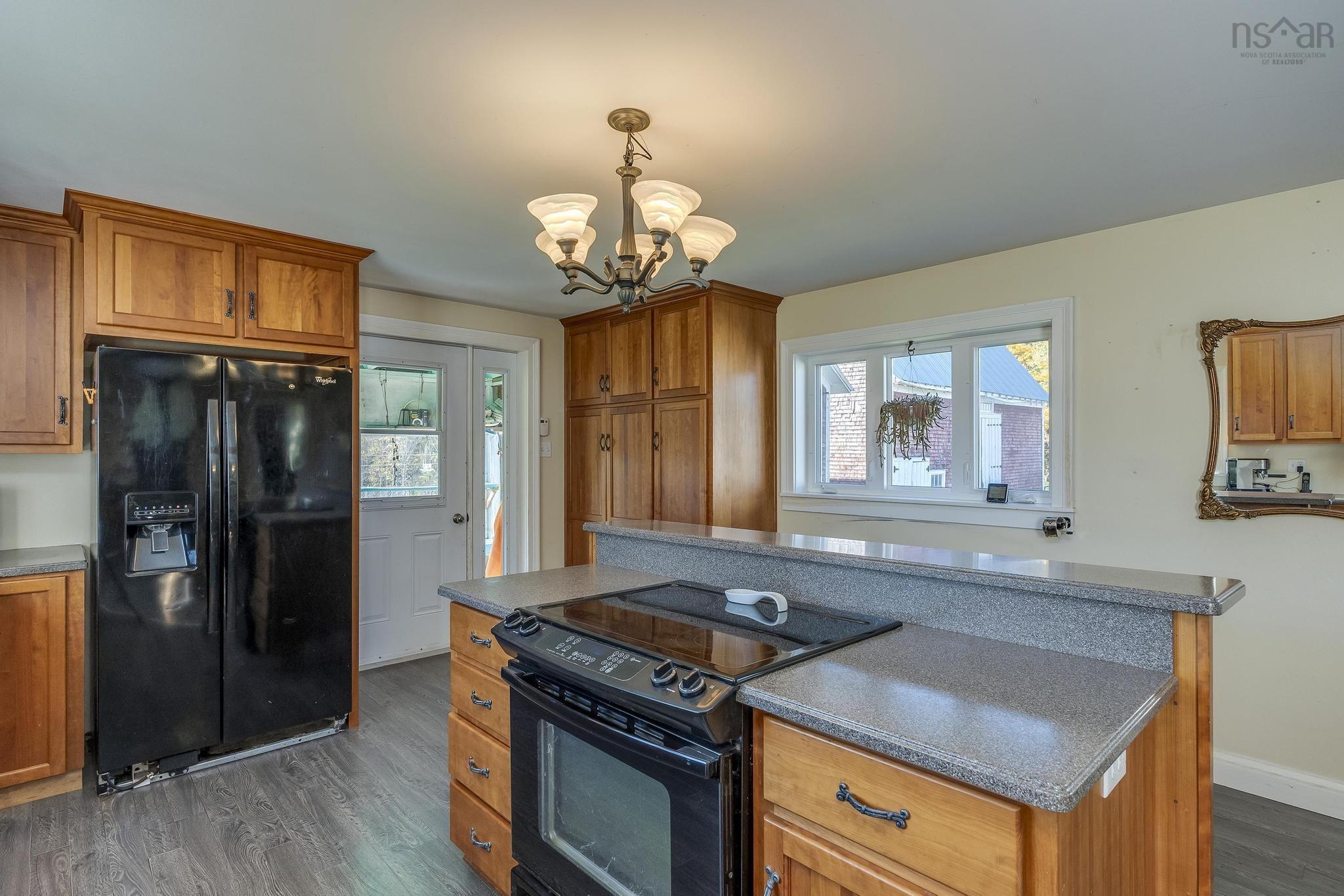 $349,900.00: 13908 Highway 1, Wilmot