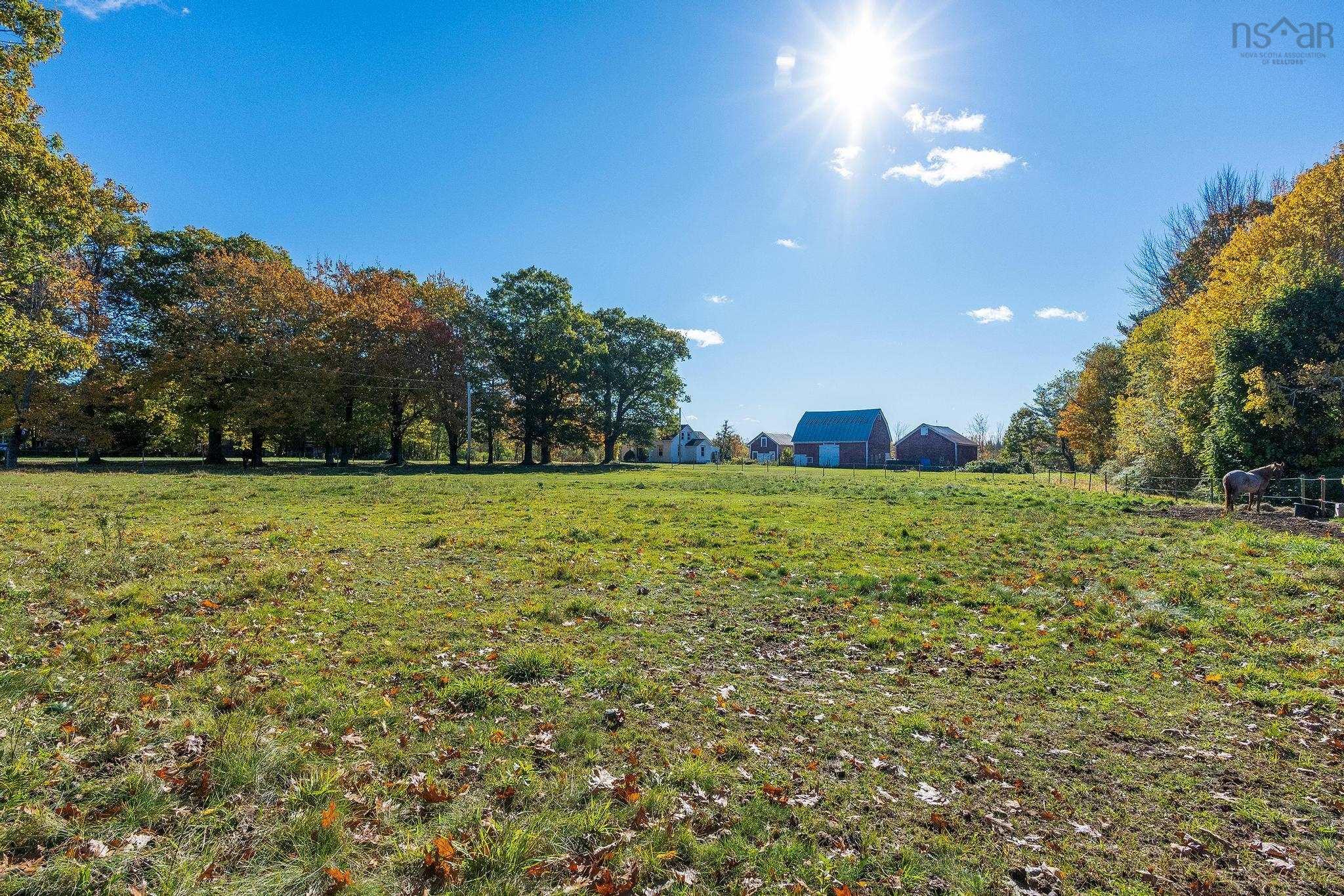 $349,900.00: 13908 Highway 1, Wilmot