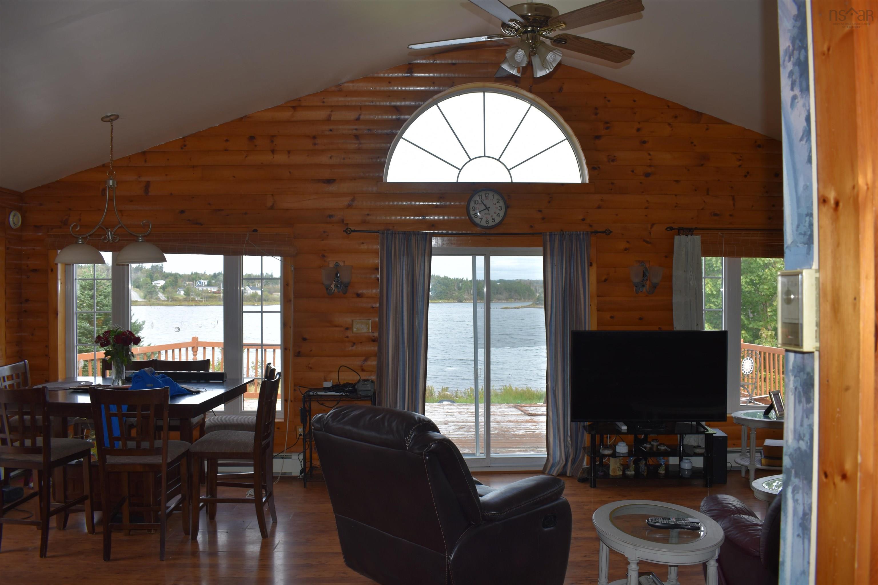 $489,000.00: 645 Mira Bay Drive, Mira Gut