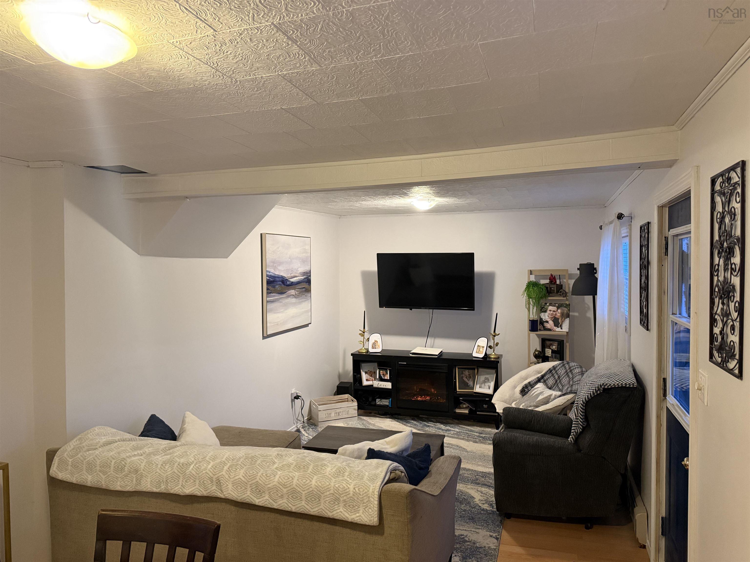 $139,900.00: 414 Cockburn Street, New Waterford