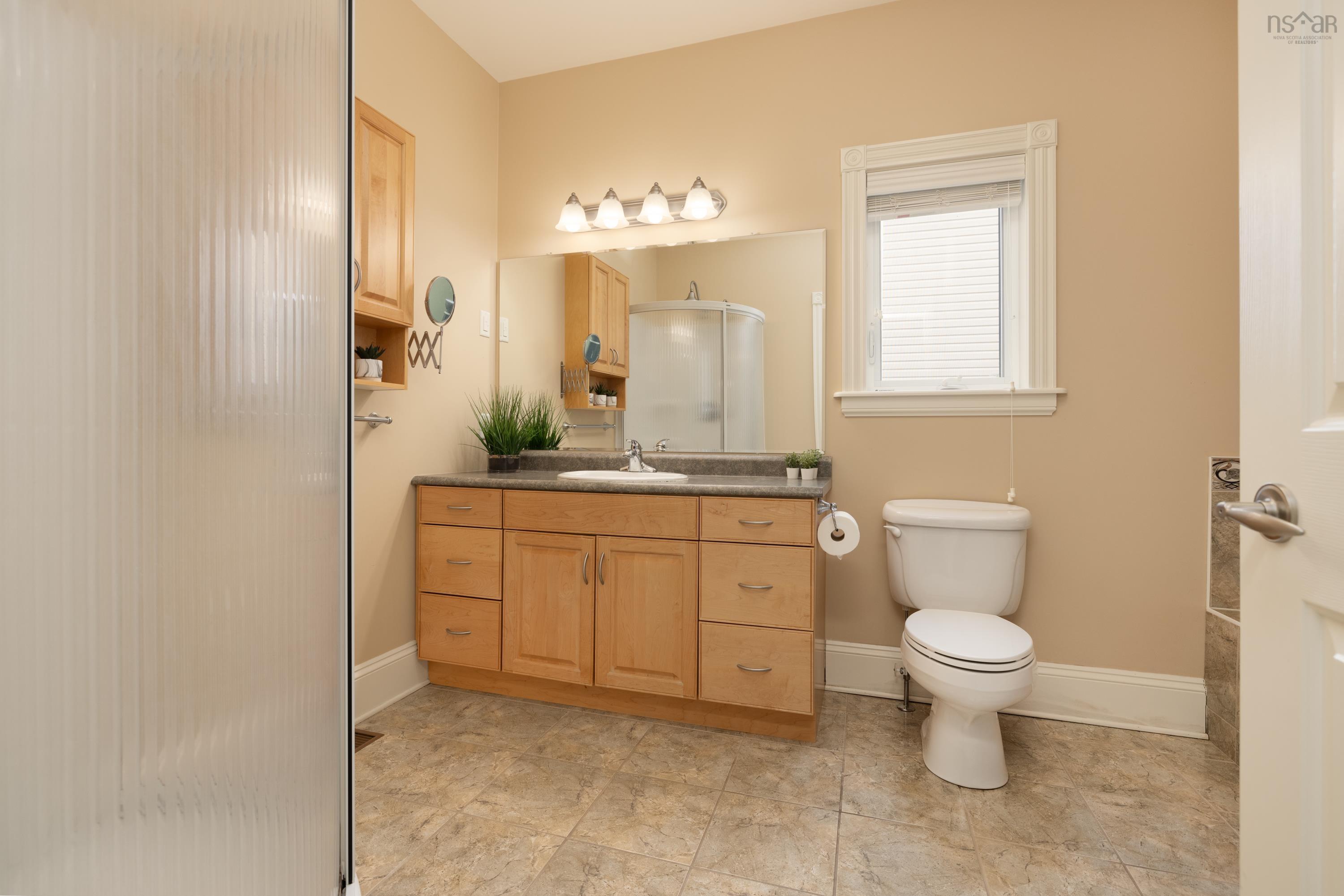 $724,900.00: 9 Southhaven Close, Dartmouth