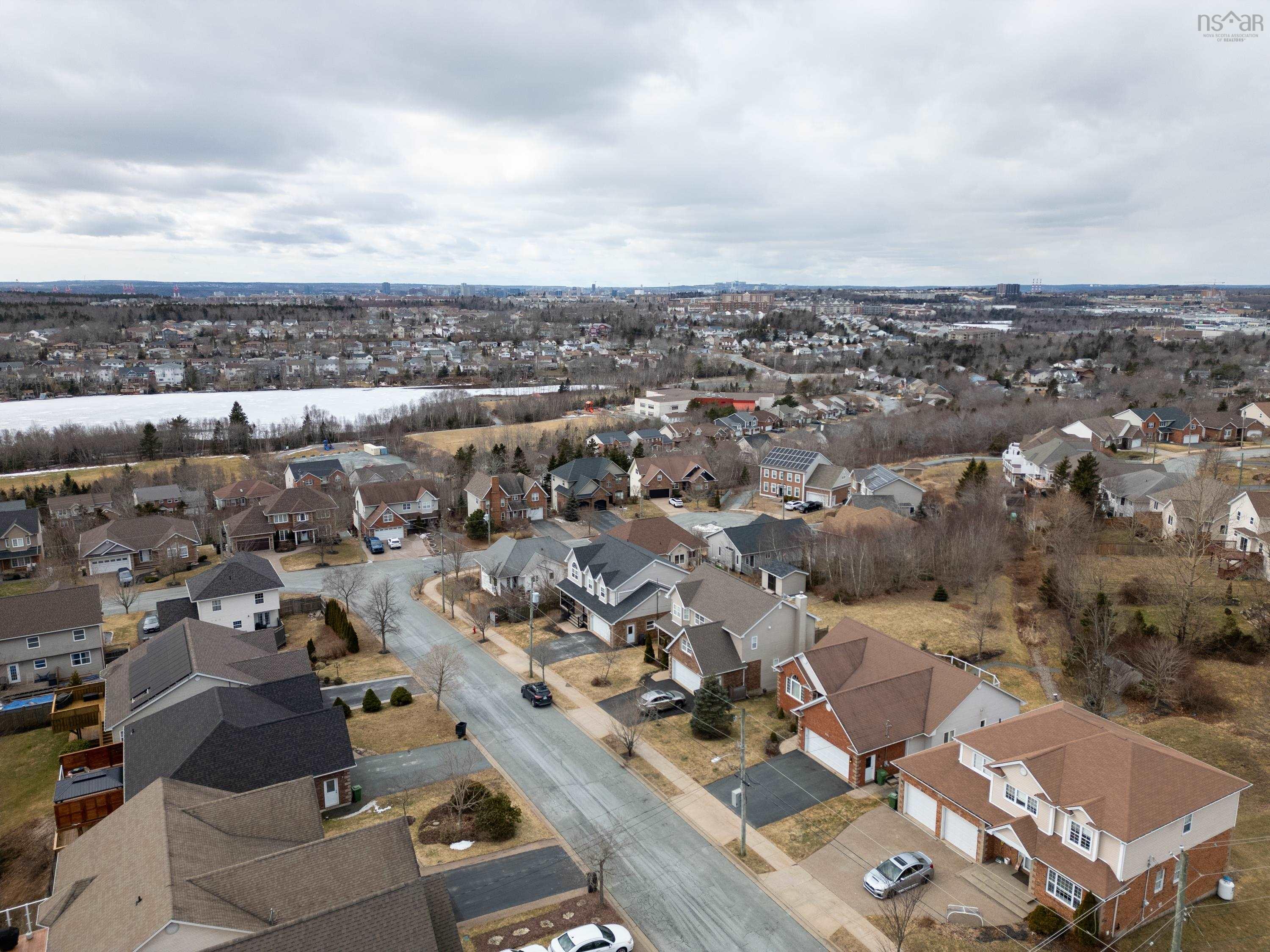 $724,900.00: 9 Southhaven Close, Dartmouth