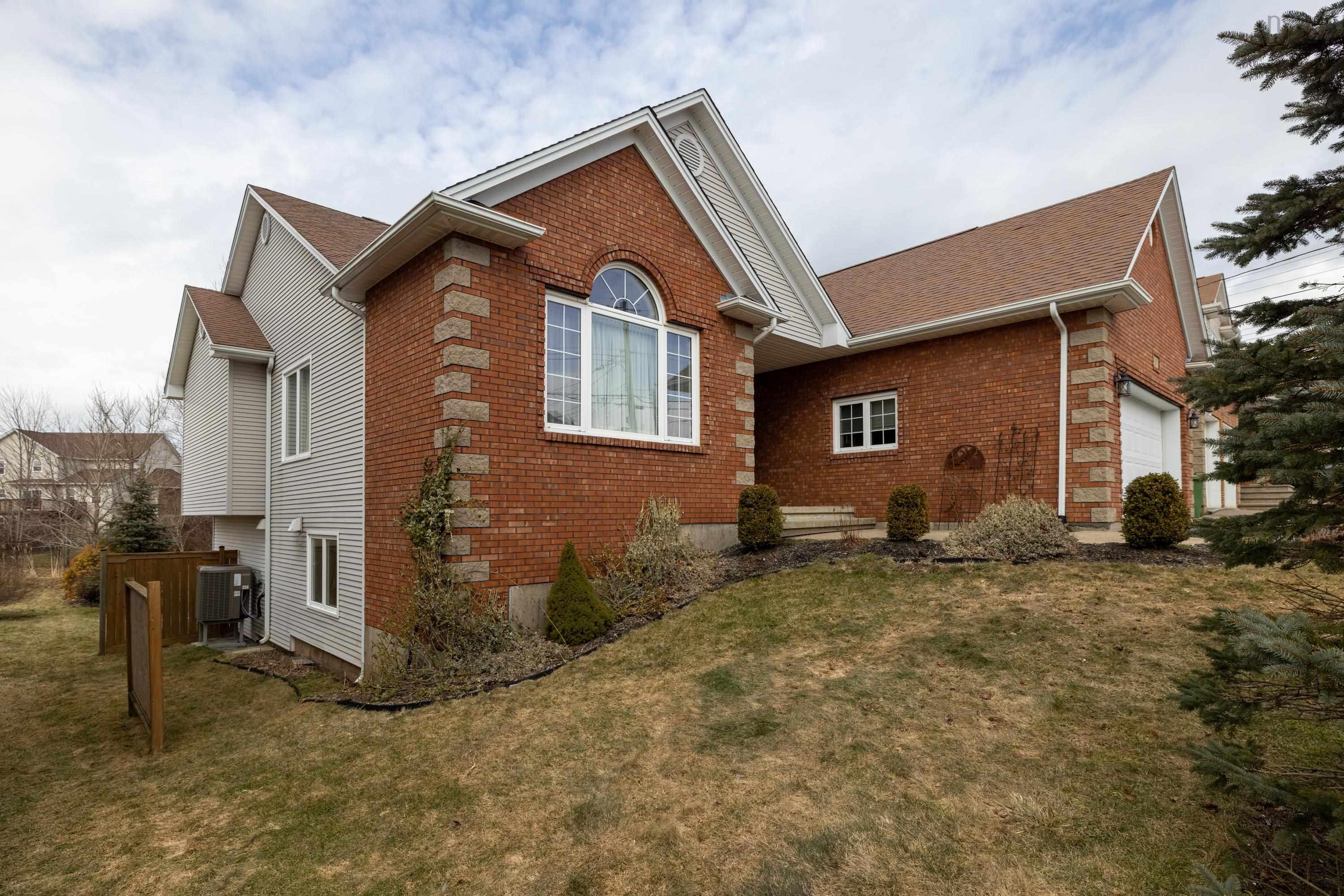 $724,900.00: 9 Southhaven Close, Dartmouth