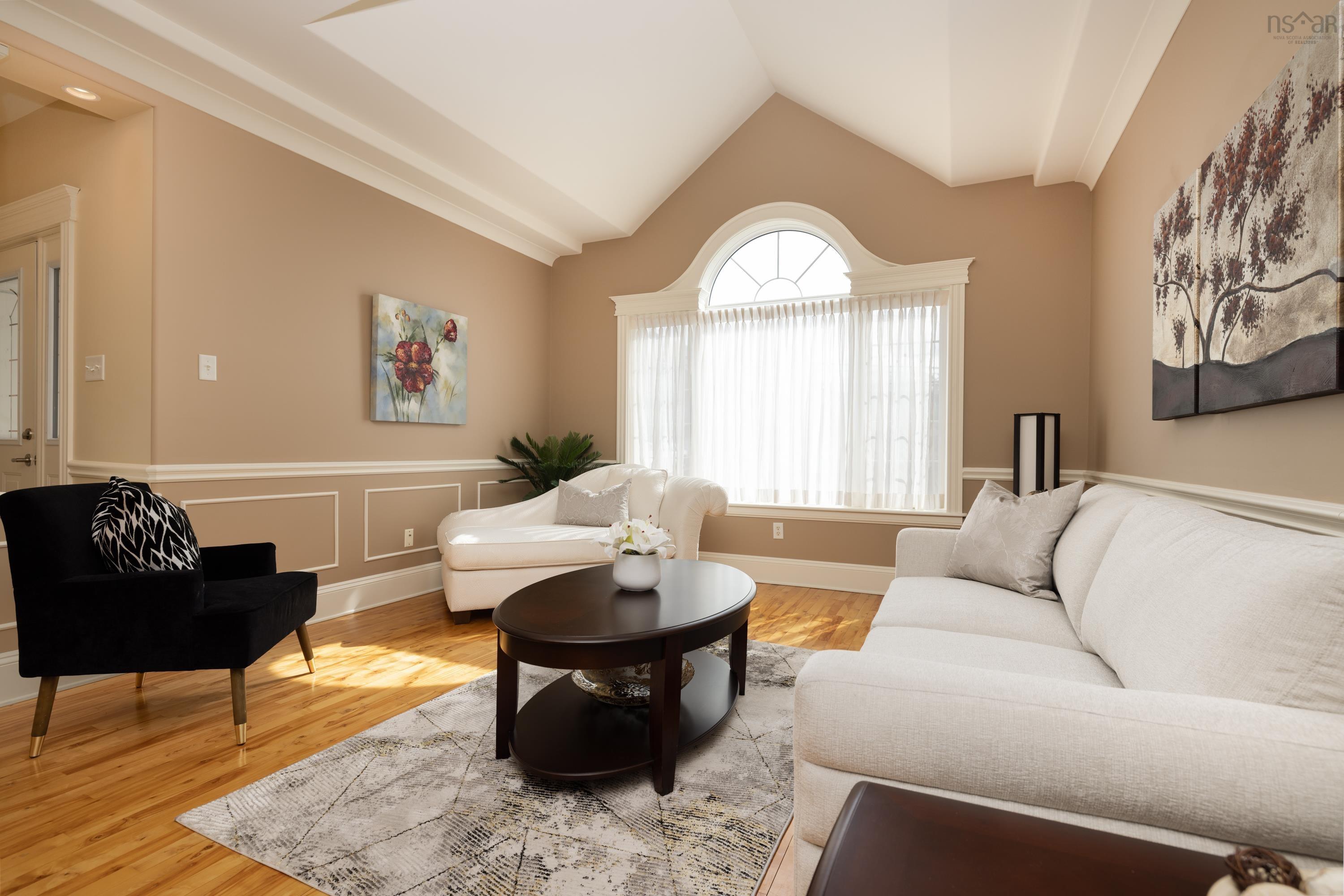 $724,900.00: 9 Southhaven Close, Dartmouth