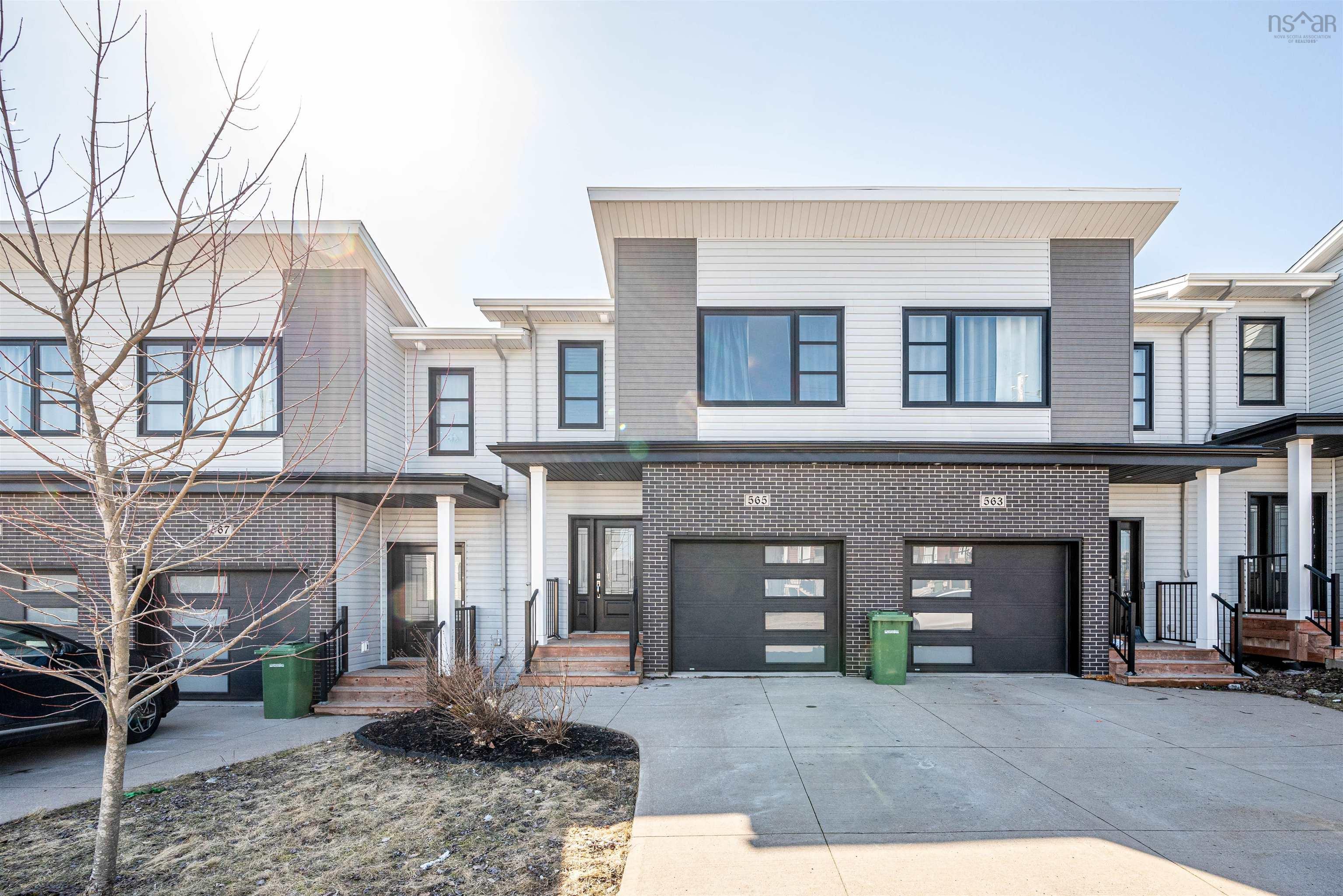 565 Cowie Hill Road 