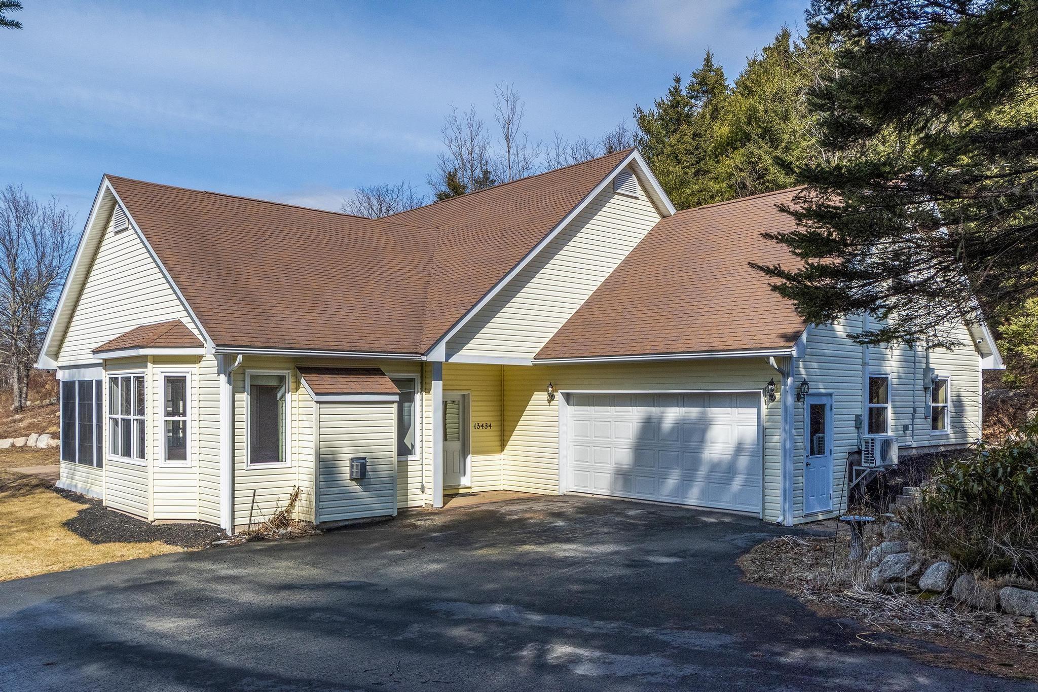 13434 Peggy's Cove Road, Upper Tantallon, NS (MLS® 202504879)