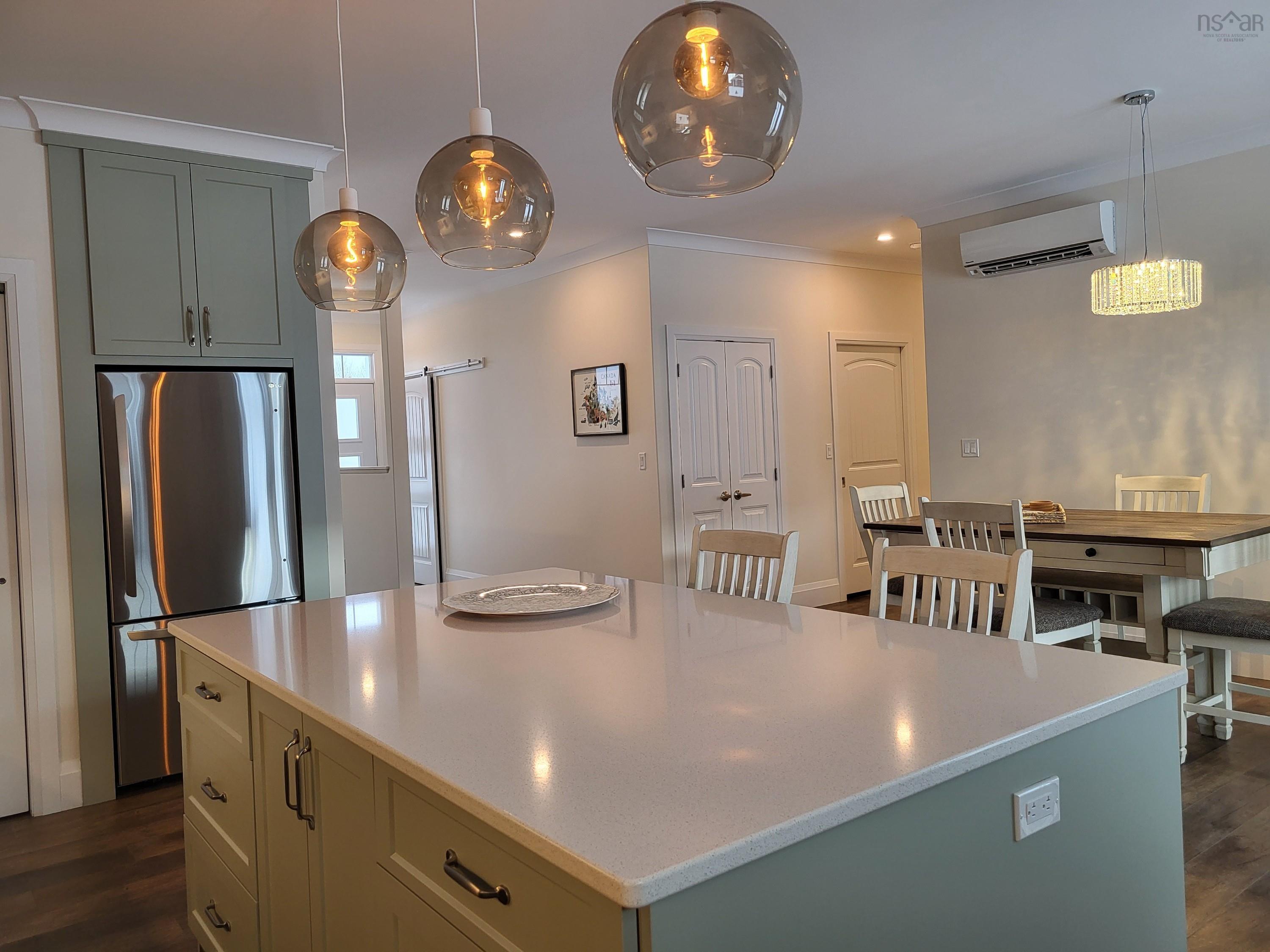 $689,000.00: 231 Hawthorn Road, Mahone Bay
