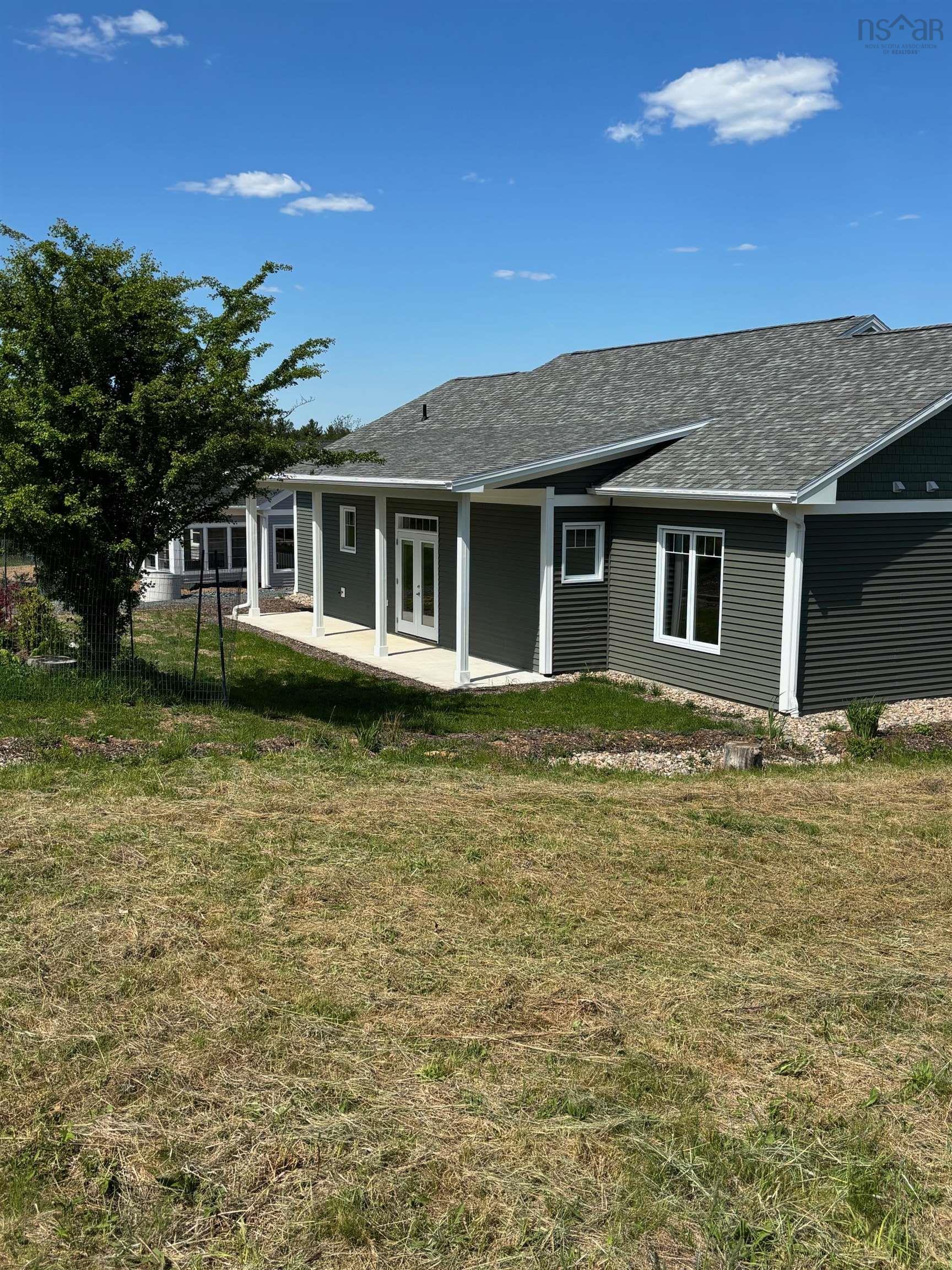 $689,000.00: 231 Hawthorn Road, Mahone Bay