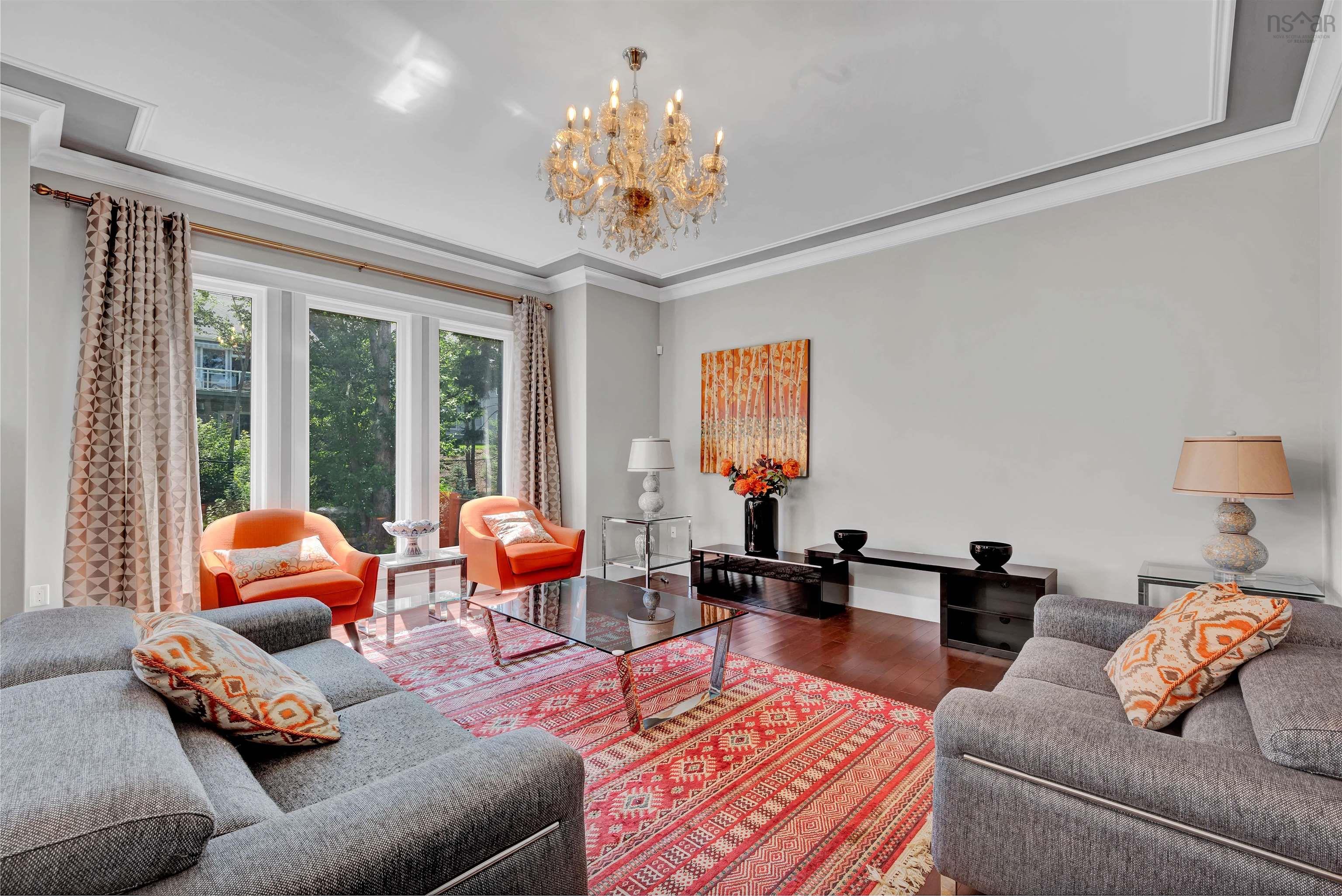 $1,199,900.00: 47 Amesbury Gate, Bedford