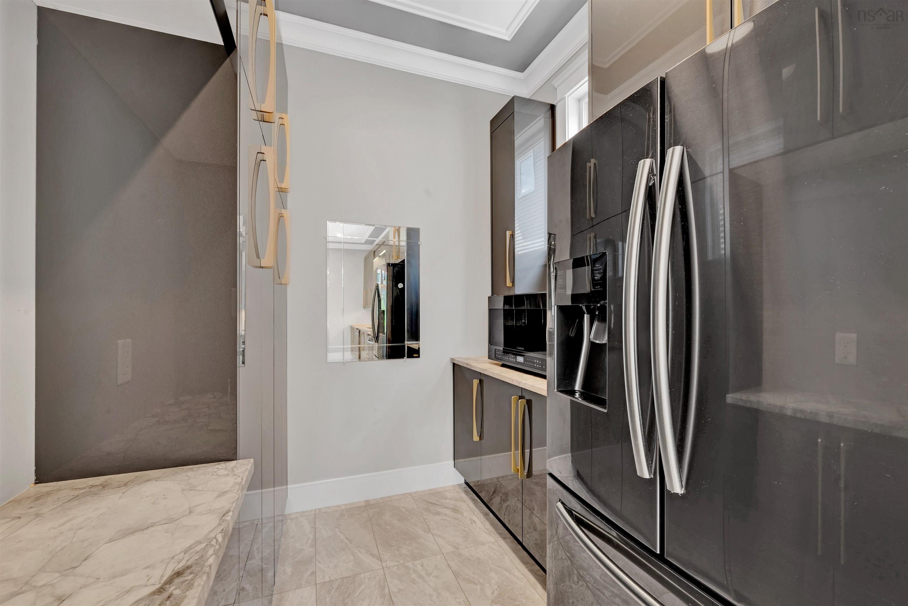 $1,199,900.00: 47 Amesbury Gate, Bedford