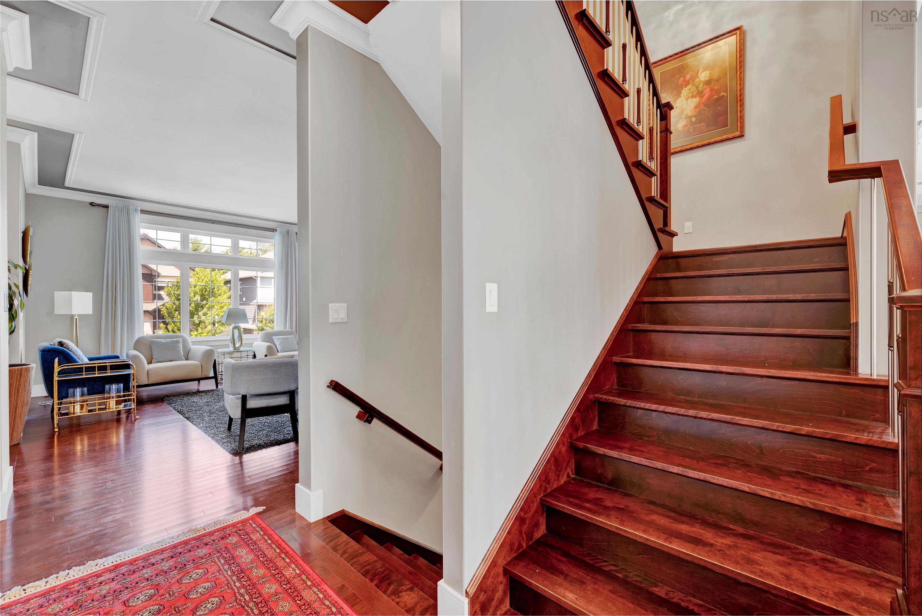 $1,199,900.00: 47 Amesbury Gate, Bedford