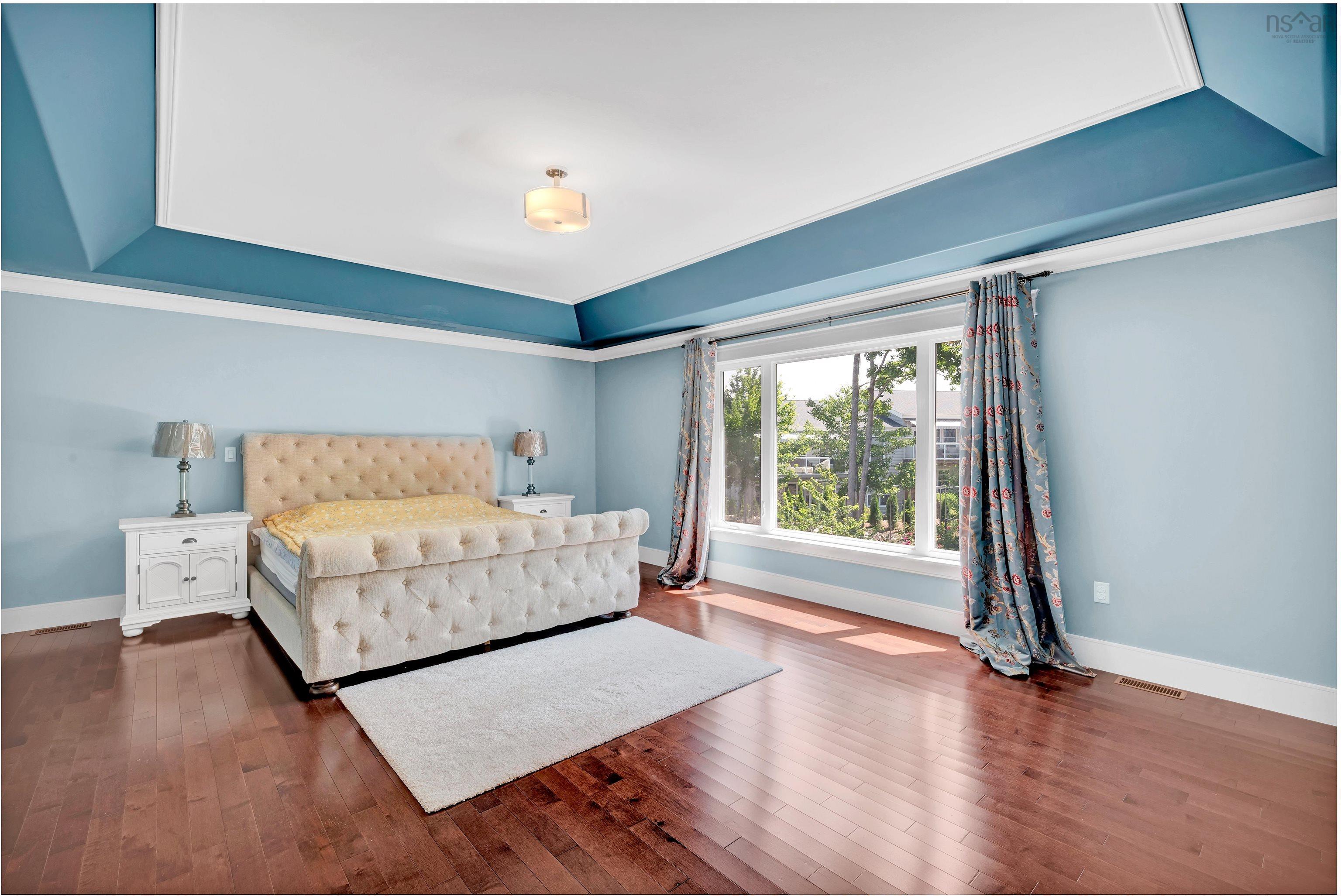 $1,199,900.00: 47 Amesbury Gate, Bedford