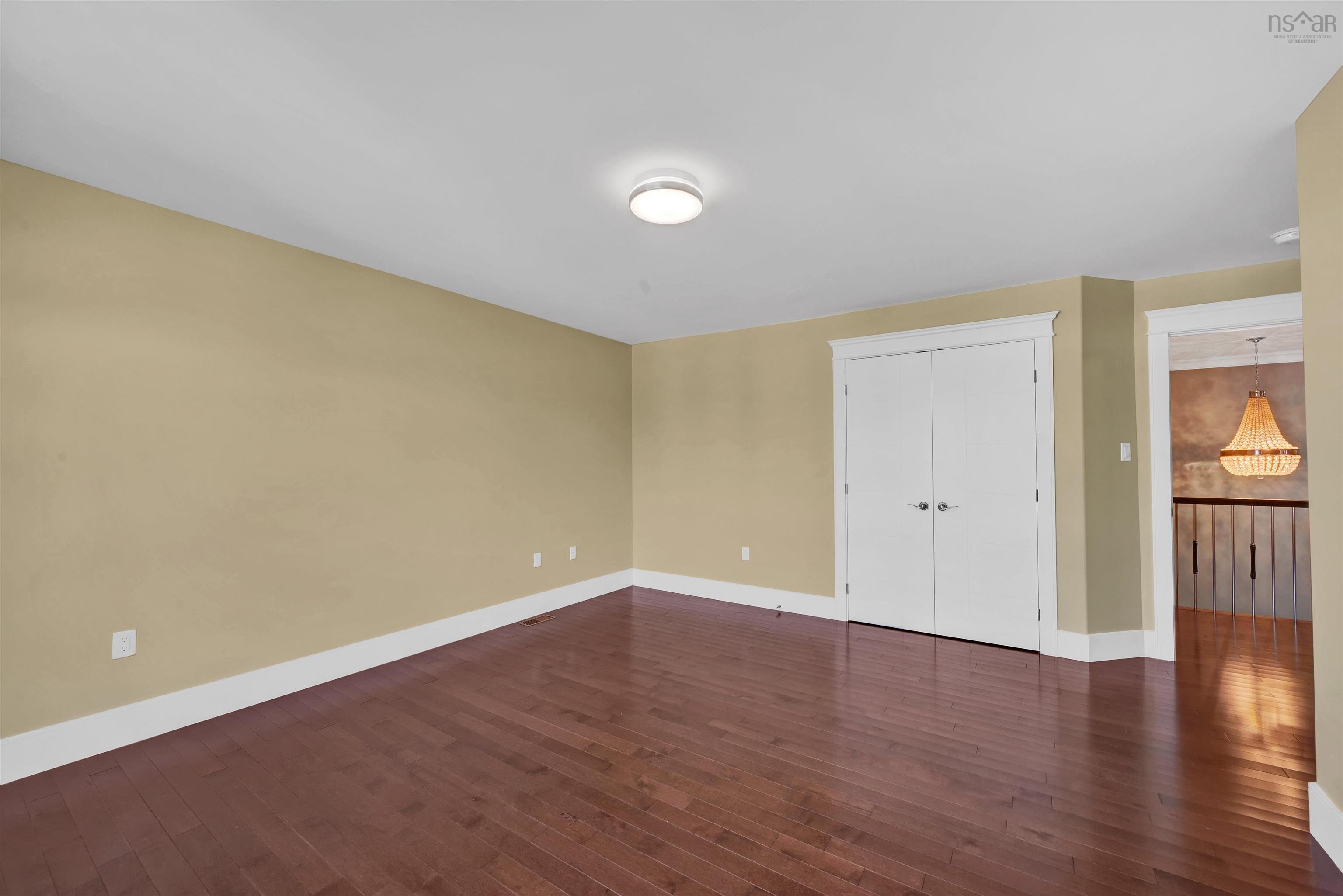 $1,199,900.00: 47 Amesbury Gate, Bedford