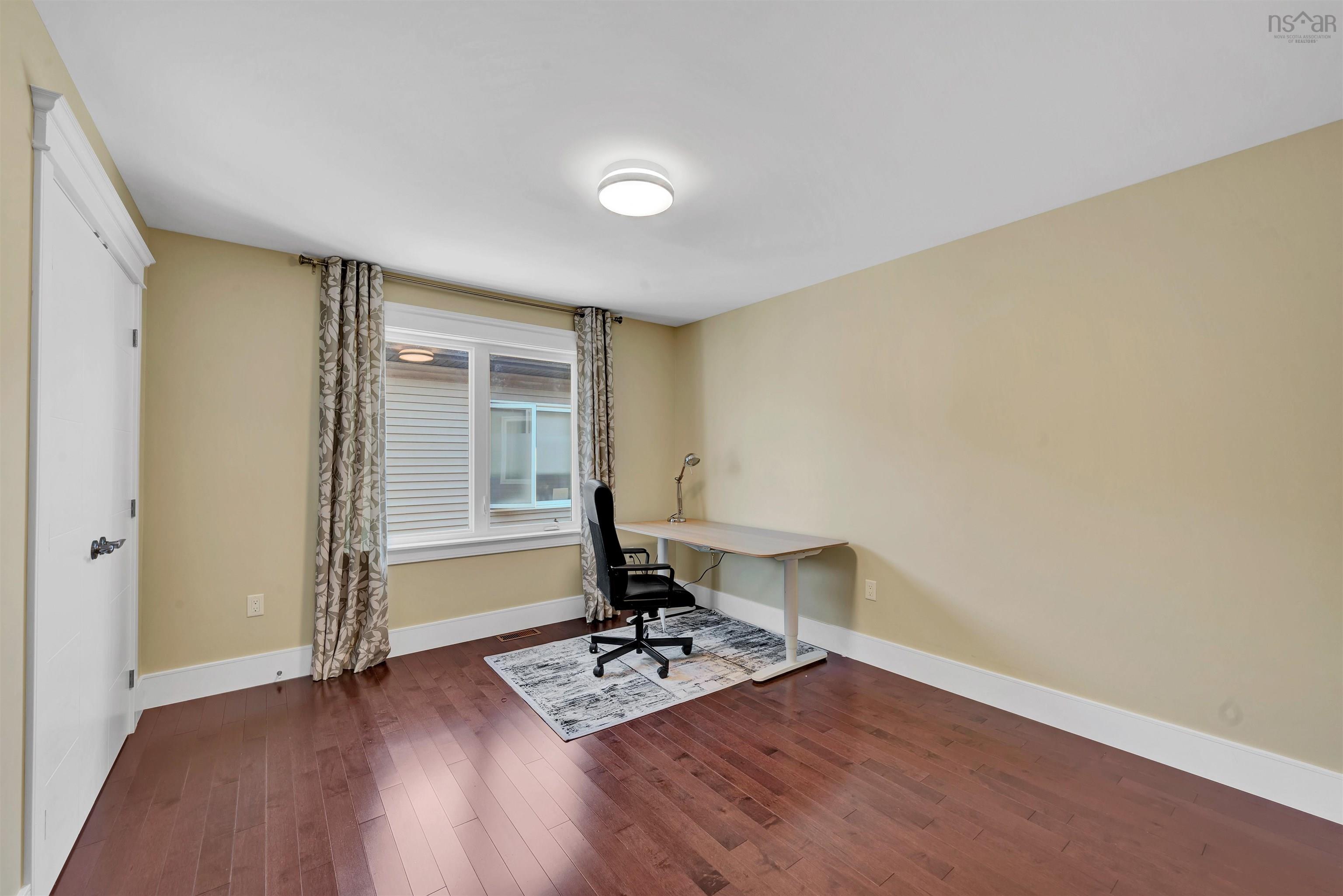 $1,199,900.00: 47 Amesbury Gate, Bedford