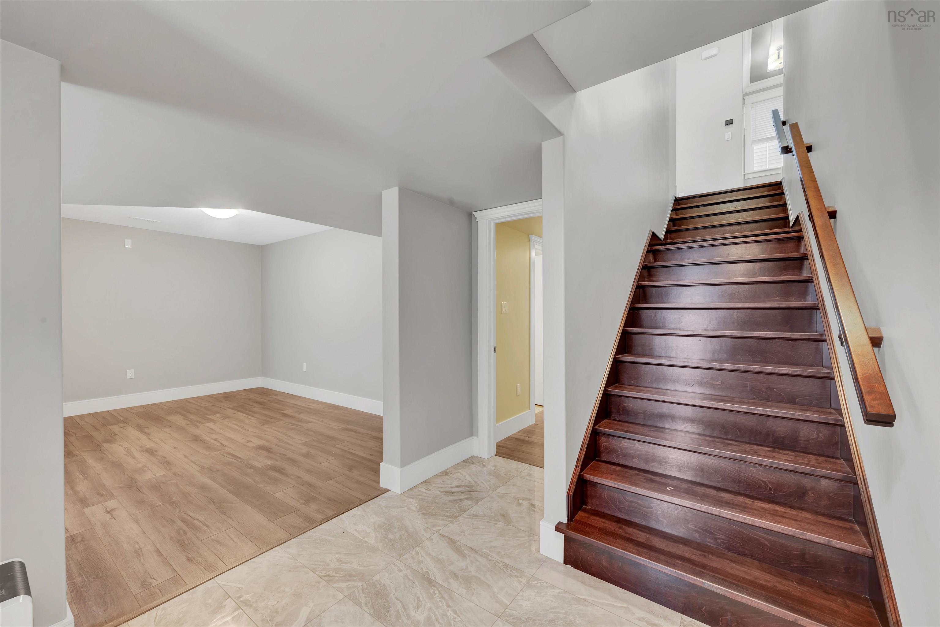 $1,199,900.00: 47 Amesbury Gate, Bedford