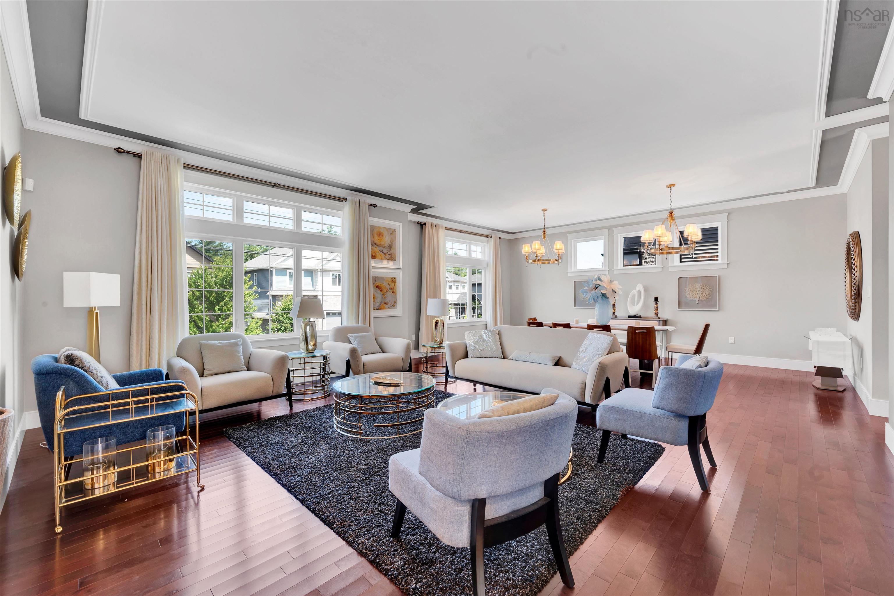 $1,199,900.00: 47 Amesbury Gate, Bedford