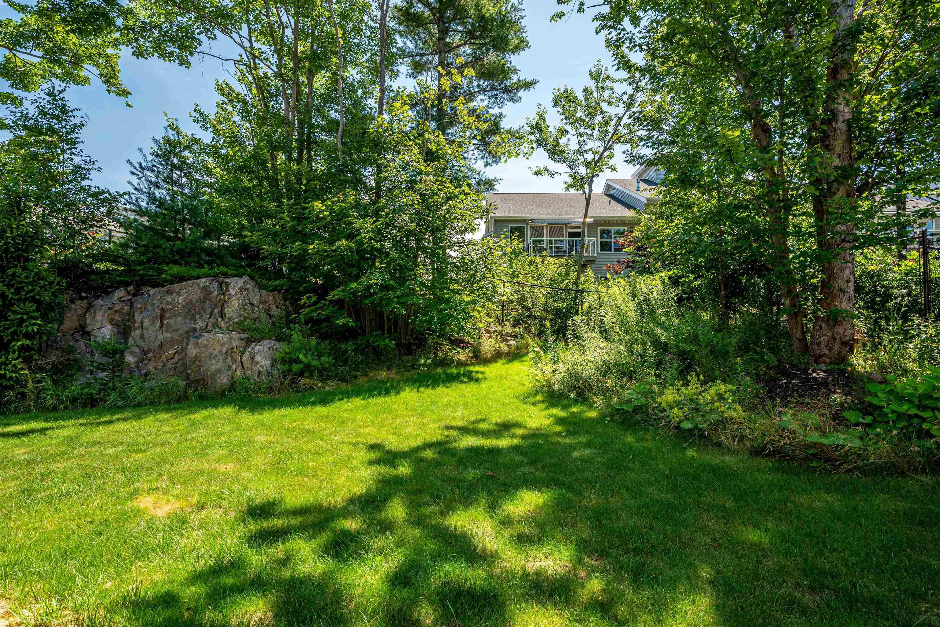 $1,199,900.00: 47 Amesbury Gate, Bedford