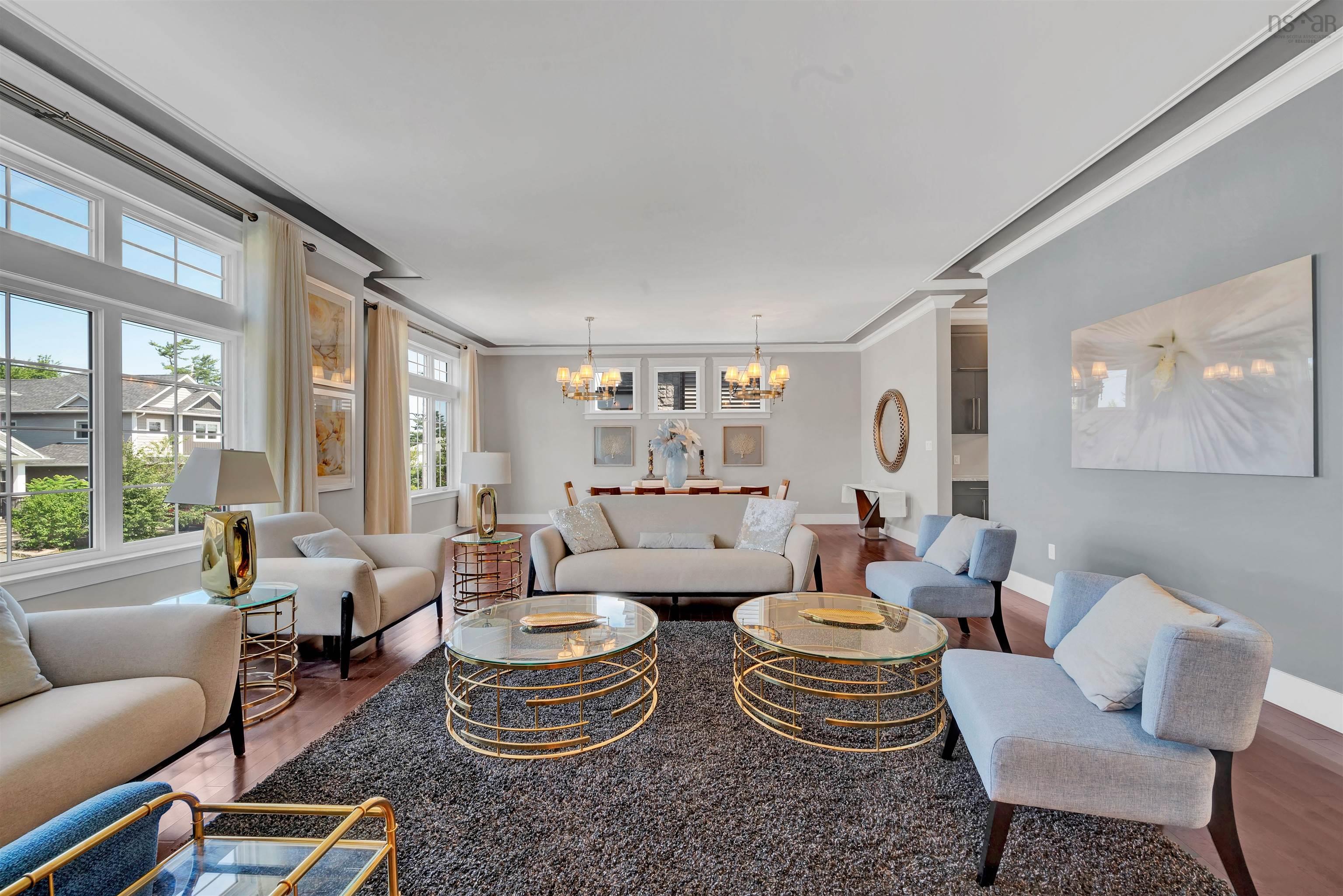 $1,199,900.00: 47 Amesbury Gate, Bedford