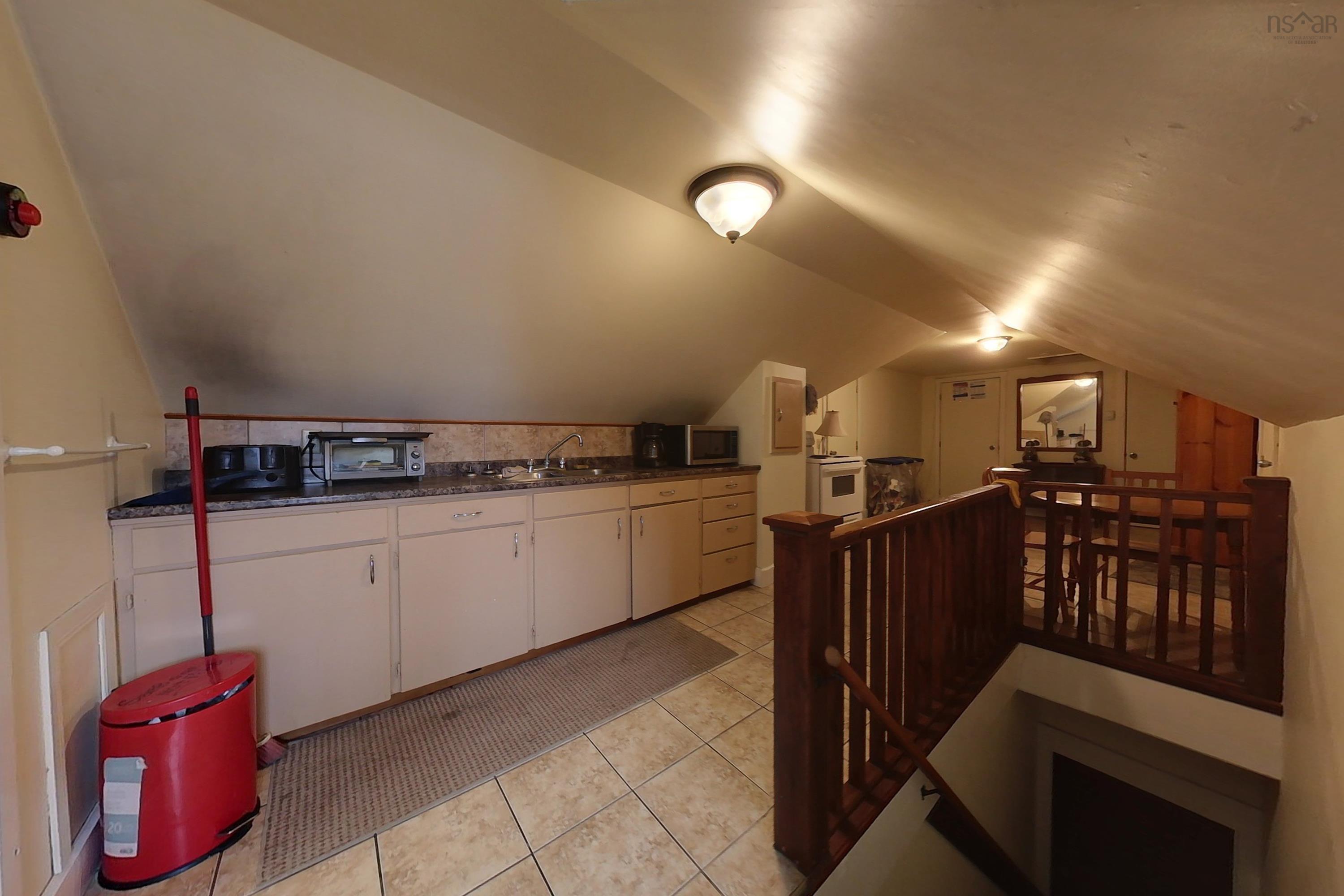 $699,900.00: 202 Victoria Street E, Amherst