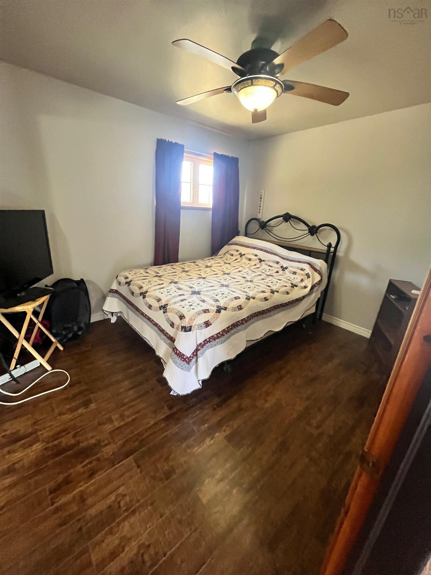 $275,000.00: 20030 Highway 316, Eight Island Lake