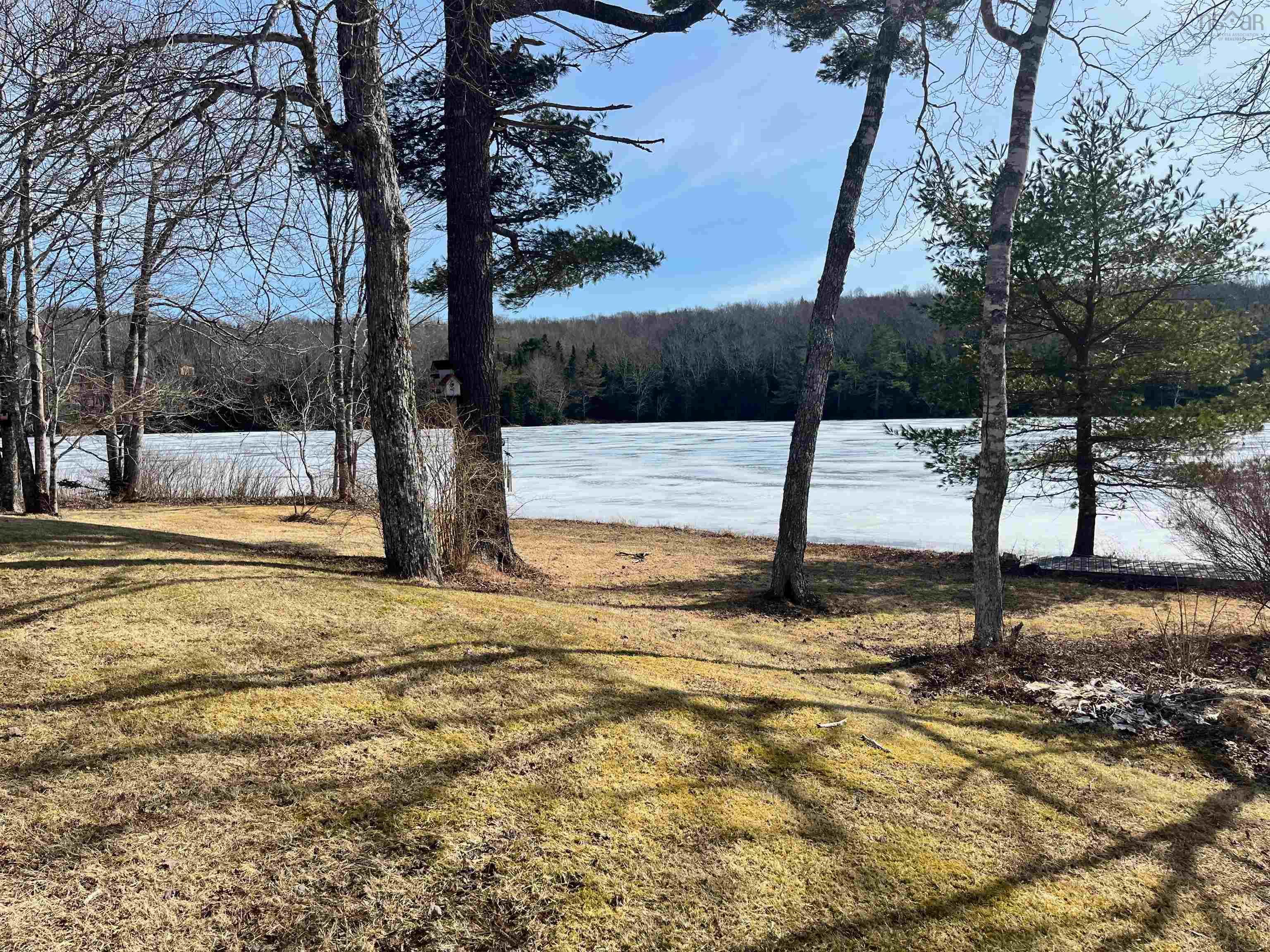 $275,000.00: 20030 Highway 316, Eight Island Lake