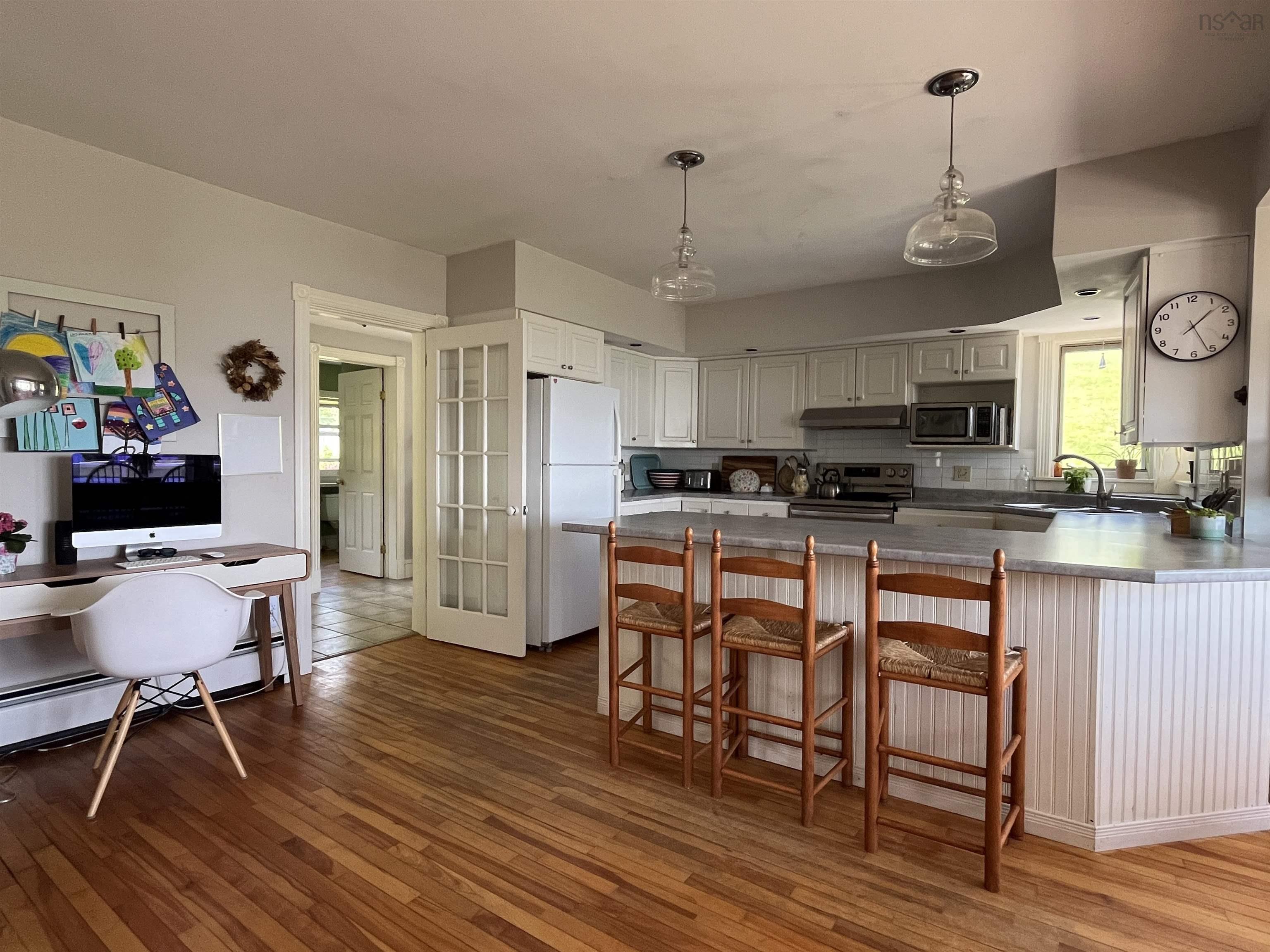 $619,000.00: 43 First Peninsula Road, First Peninsula