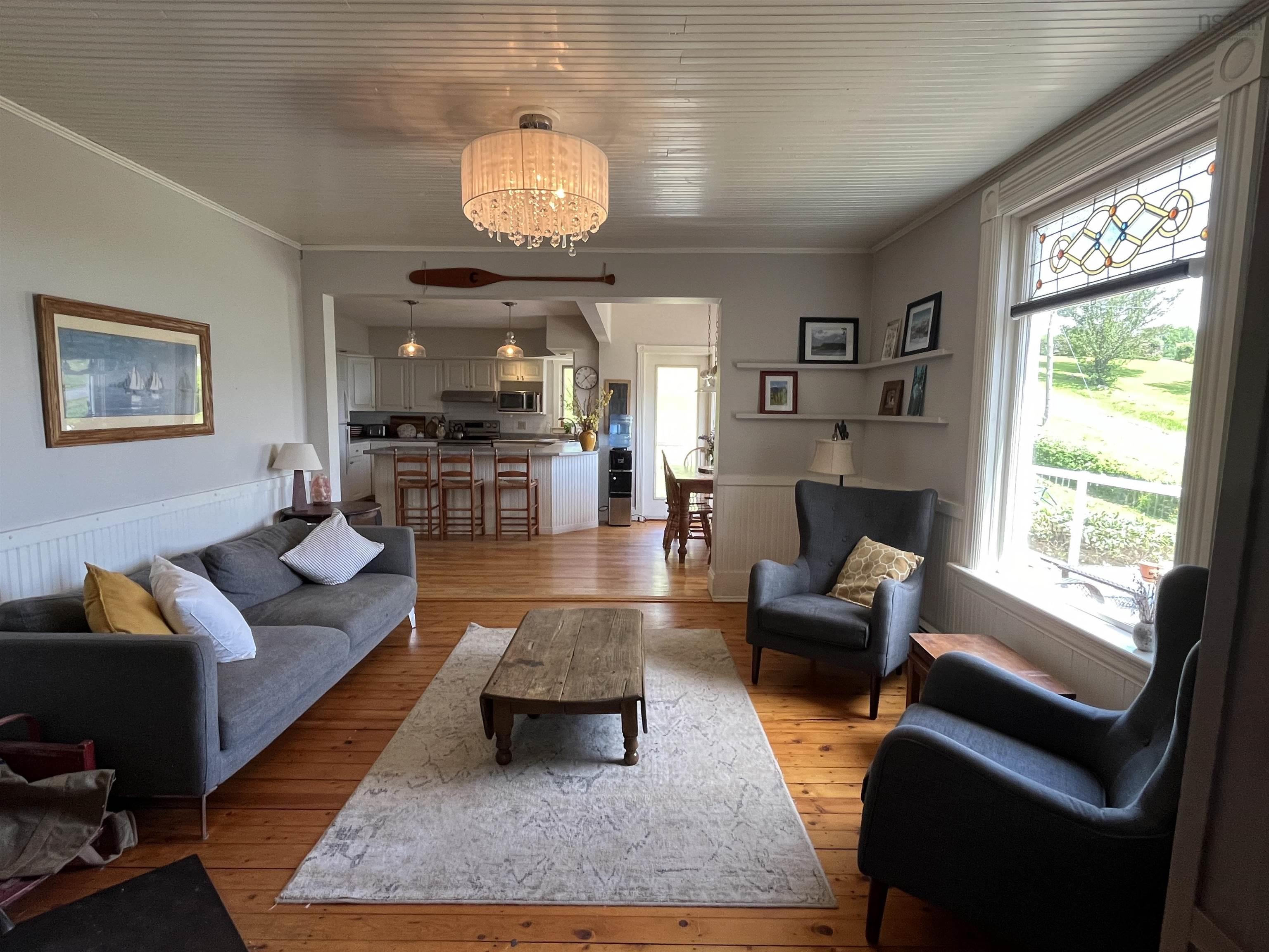 $619,000.00: 43 First Peninsula Road, First Peninsula