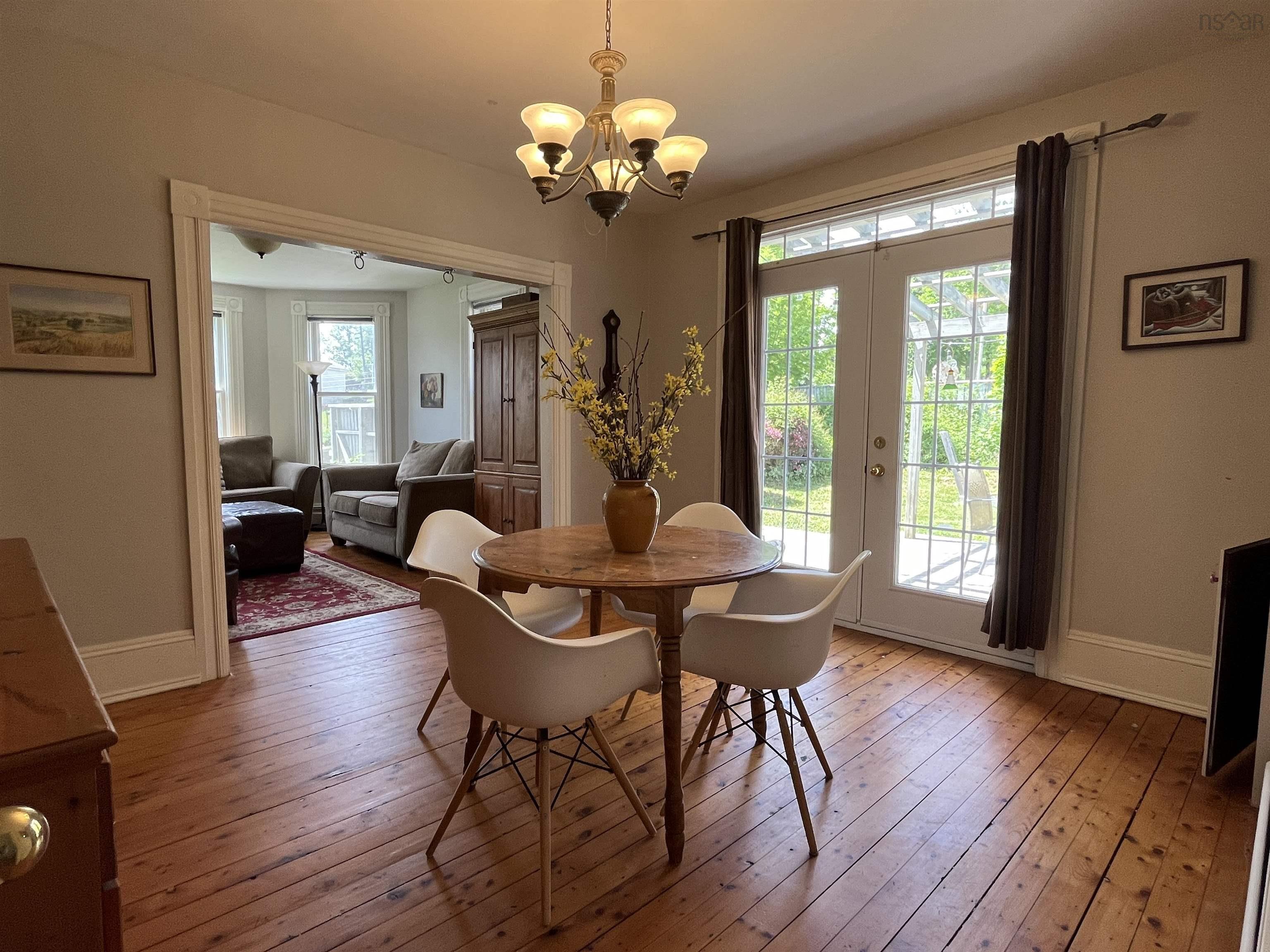 $619,000.00: 43 First Peninsula Road, First Peninsula