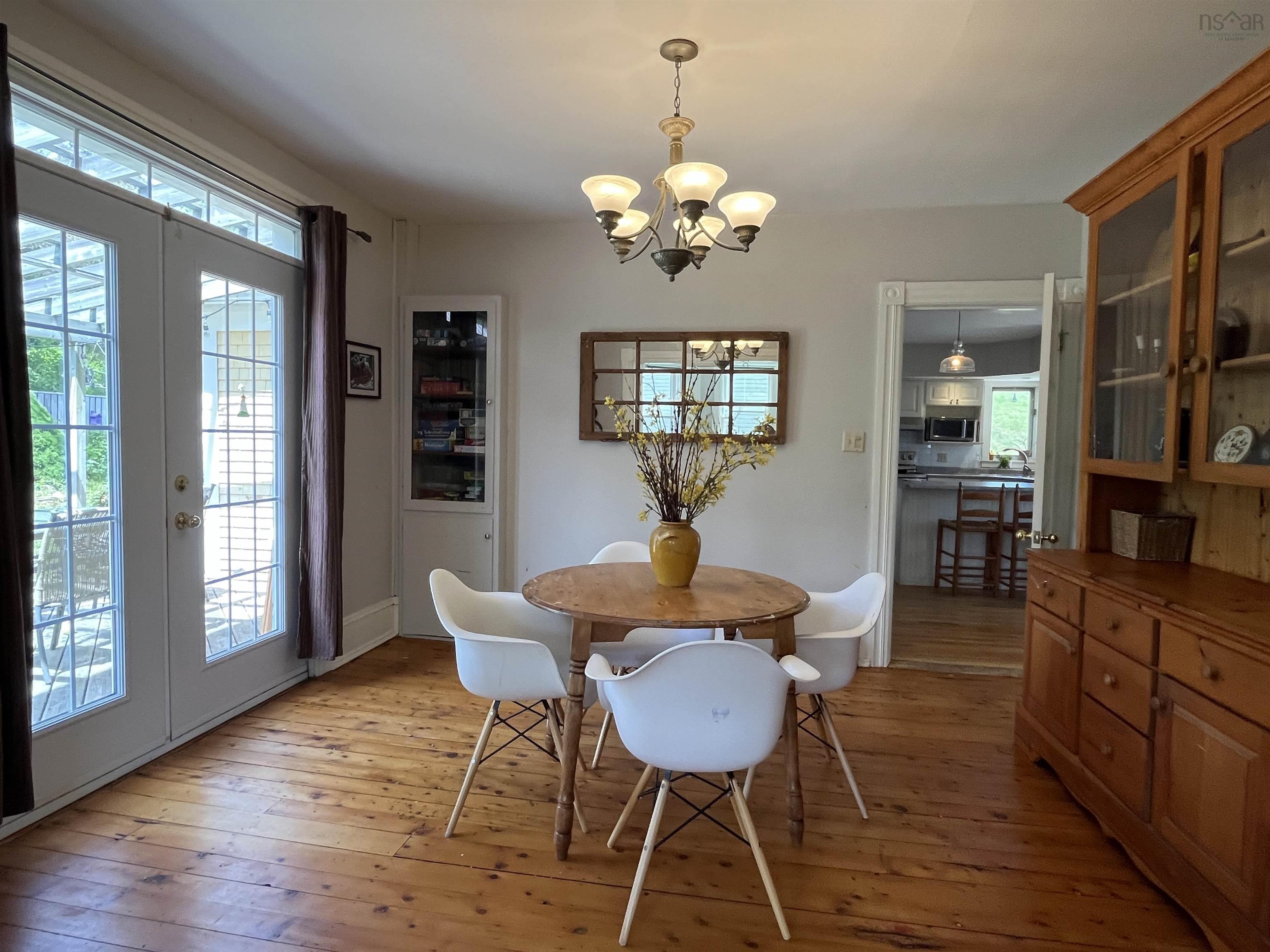 $619,000.00: 43 First Peninsula Road, First Peninsula
