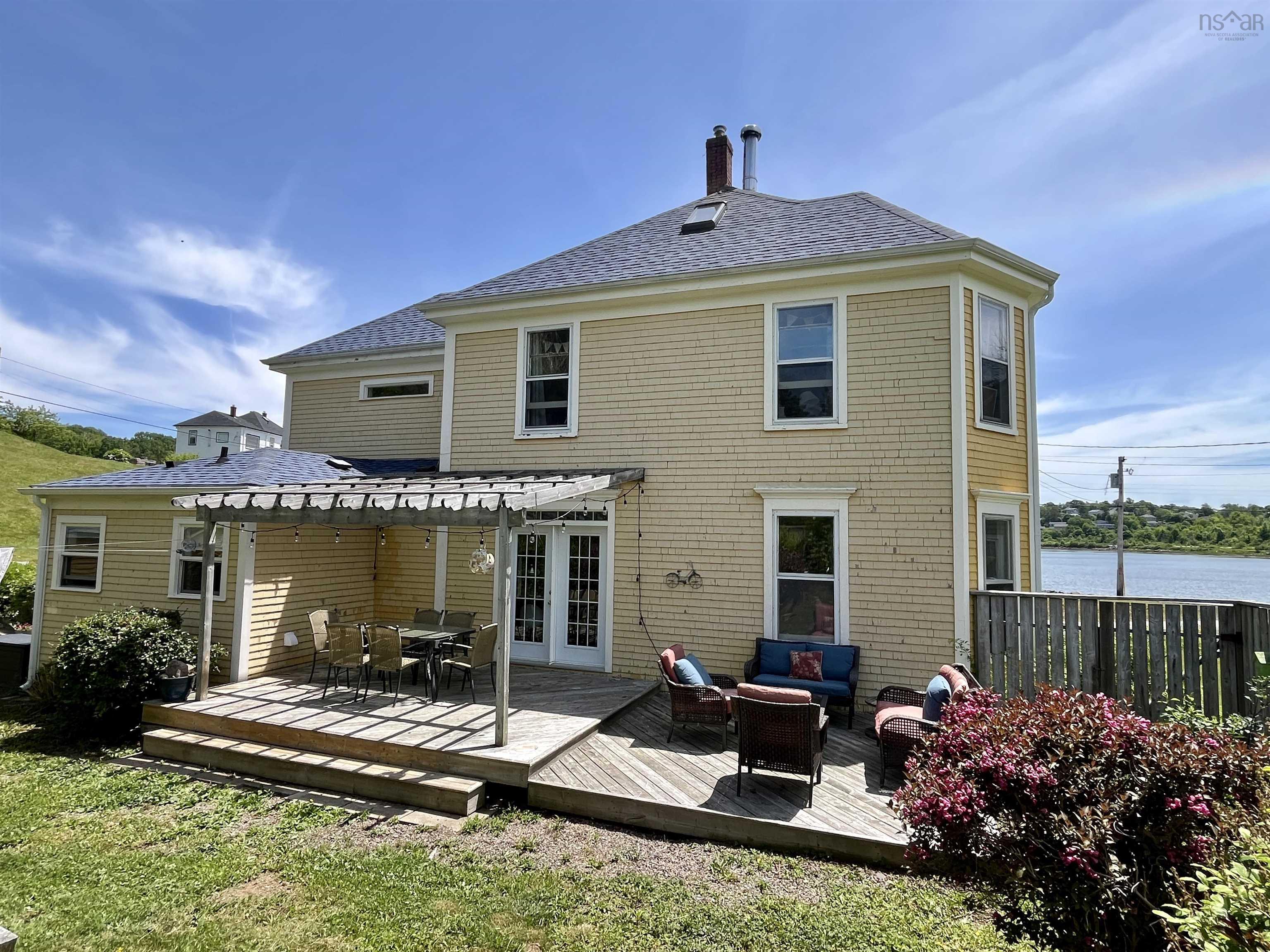 $619,000.00: 43 First Peninsula Road, First Peninsula