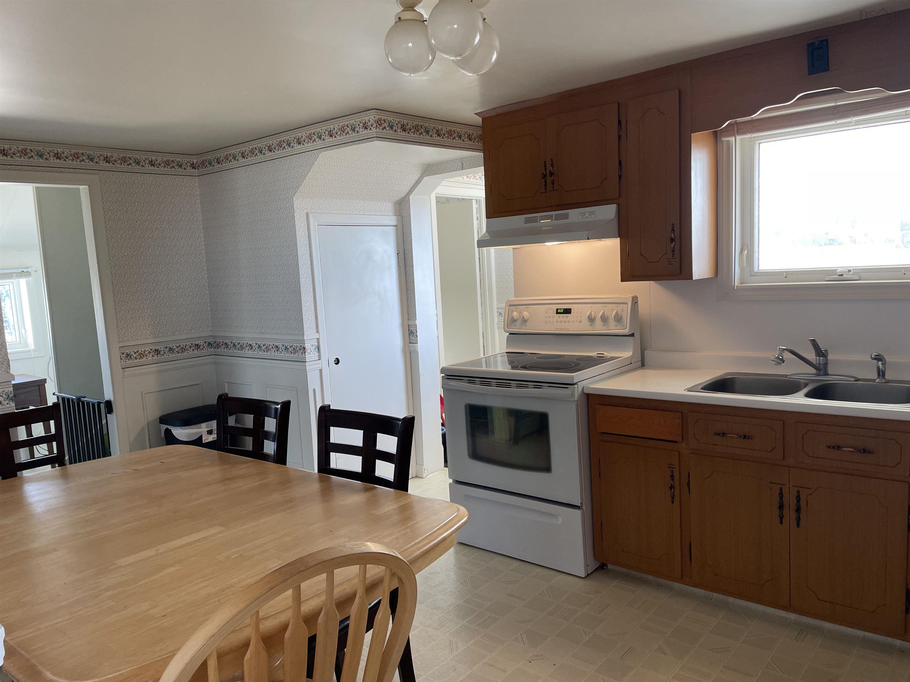 $179,500.00: 19 Chemin Bichoure Rd. Road, Chéticamp