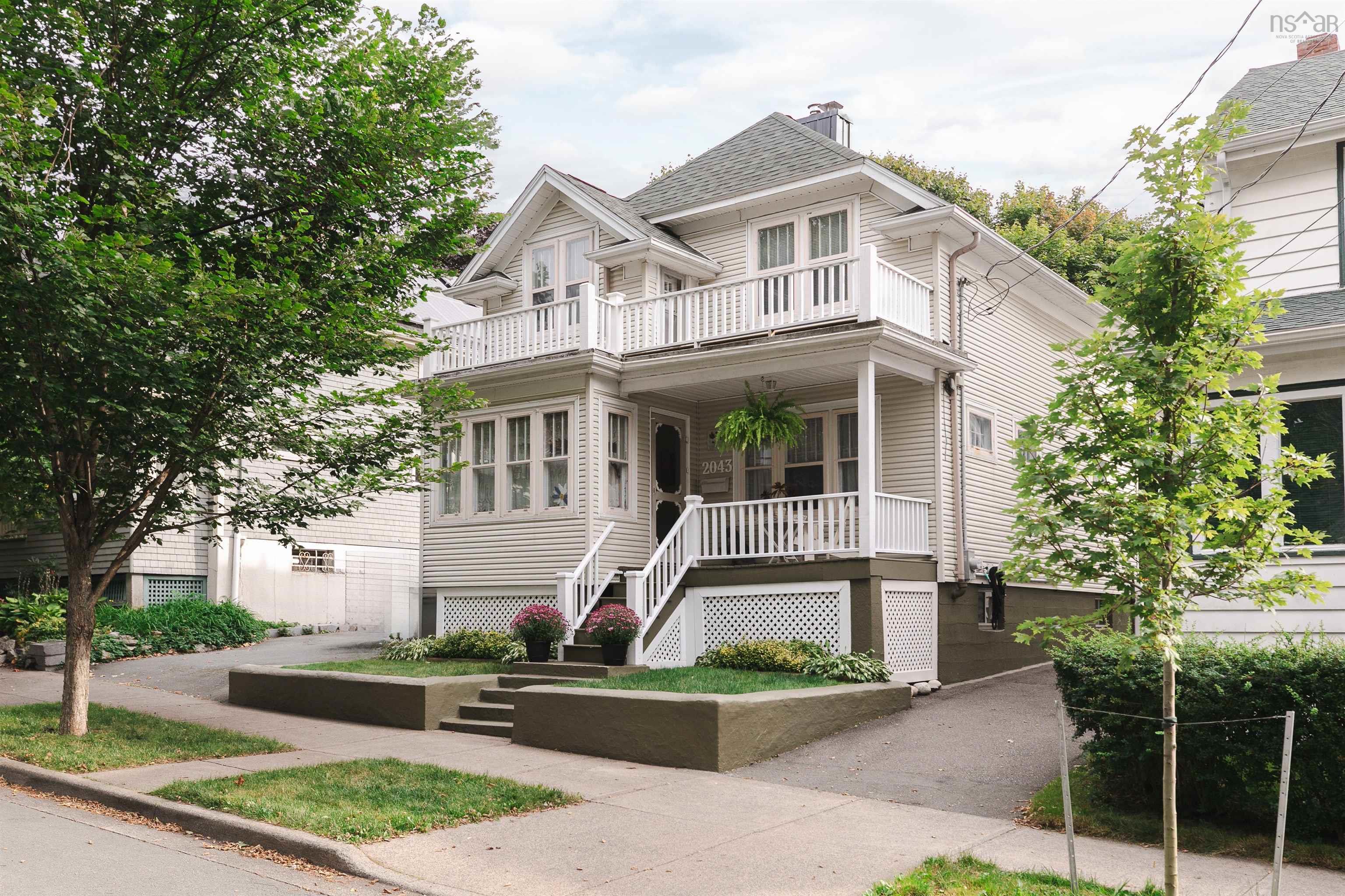 $749,900.00: 2043 Elm Street, Halifax