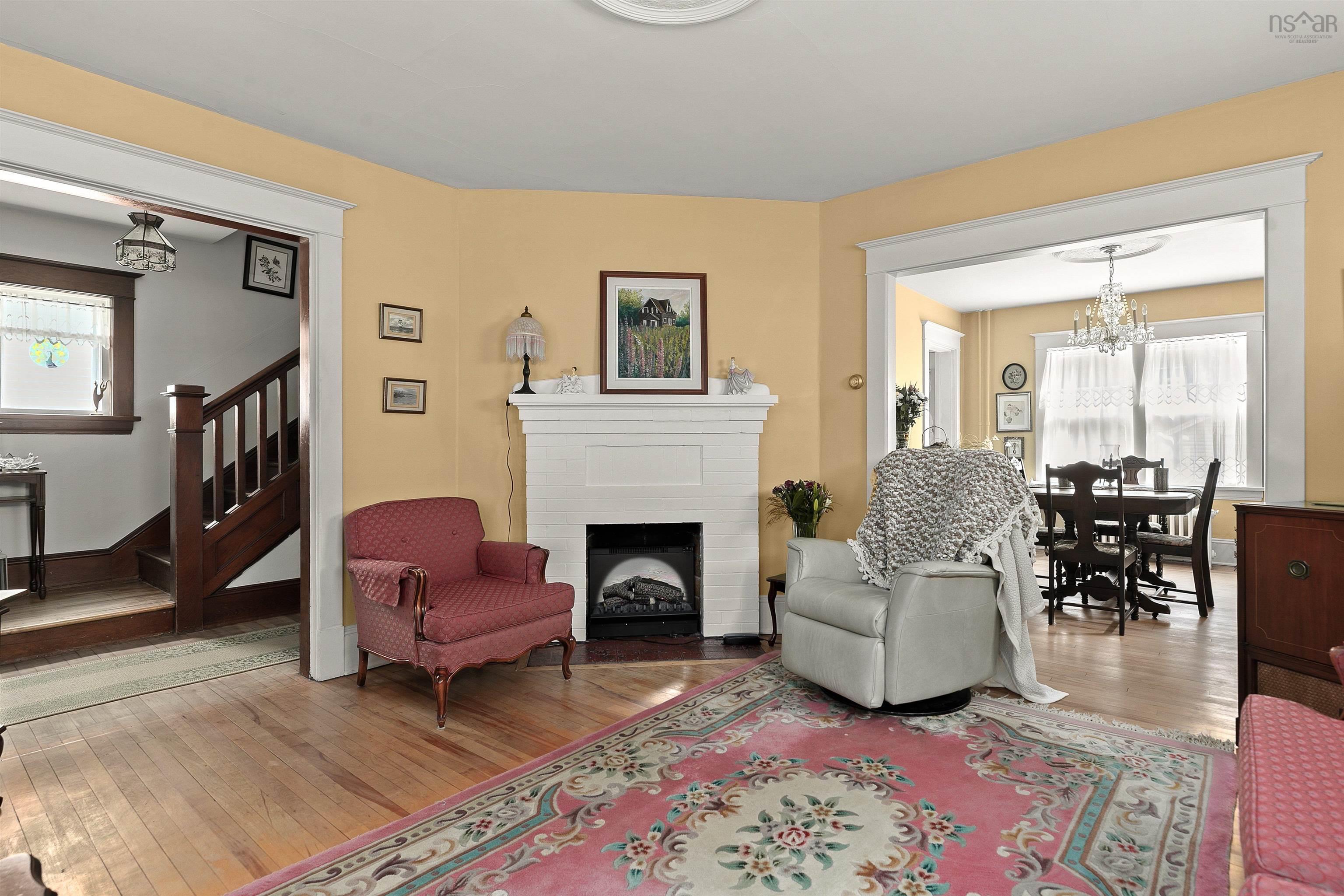 $749,900.00: 2043 Elm Street, Halifax