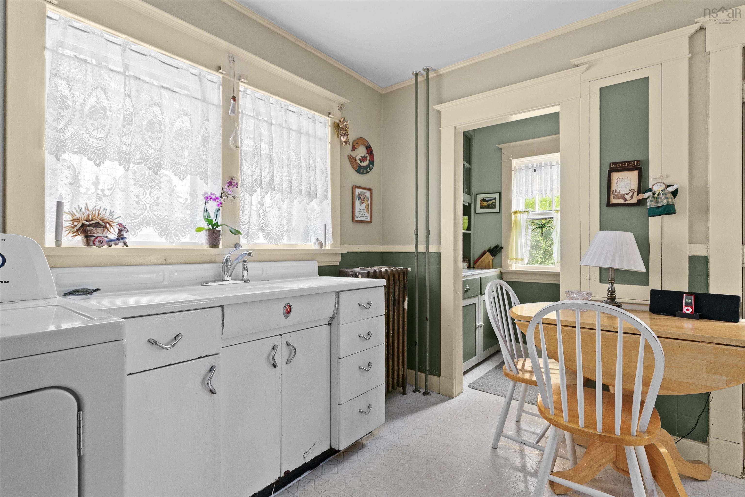 $749,900.00: 2043 Elm Street, Halifax