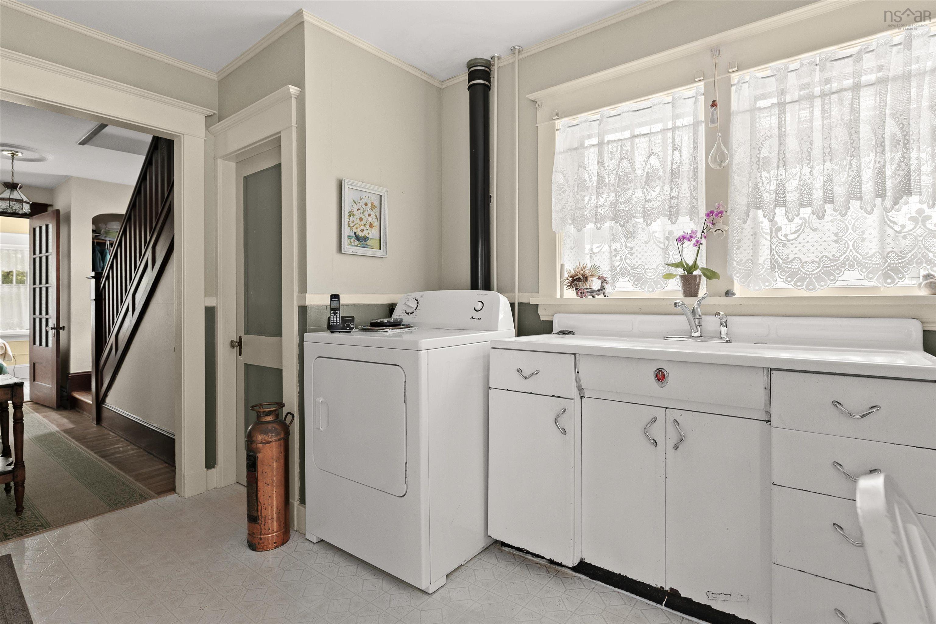 $749,900.00: 2043 Elm Street, Halifax