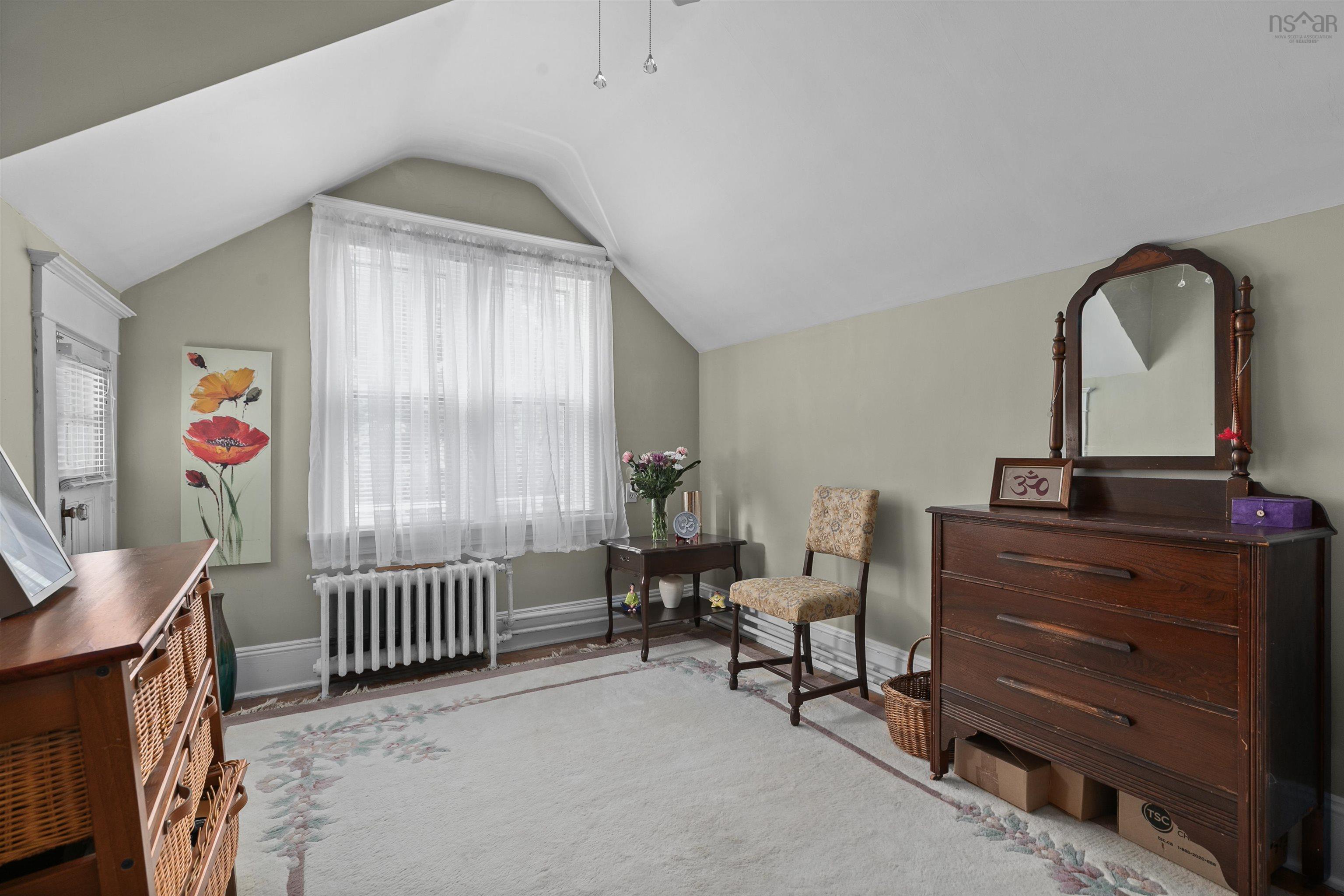 $749,900.00: 2043 Elm Street, Halifax