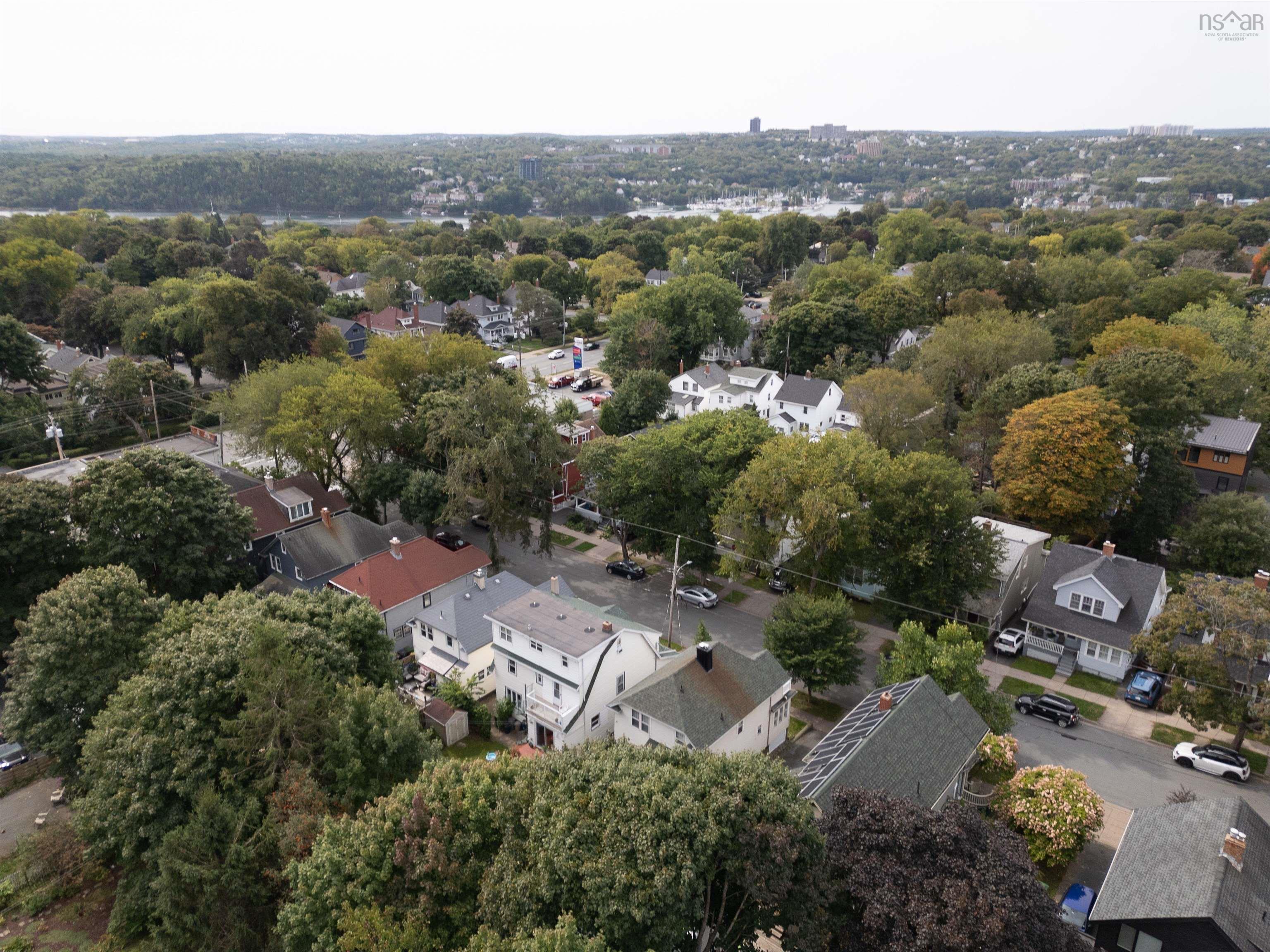 $749,900.00: 2043 Elm Street, Halifax