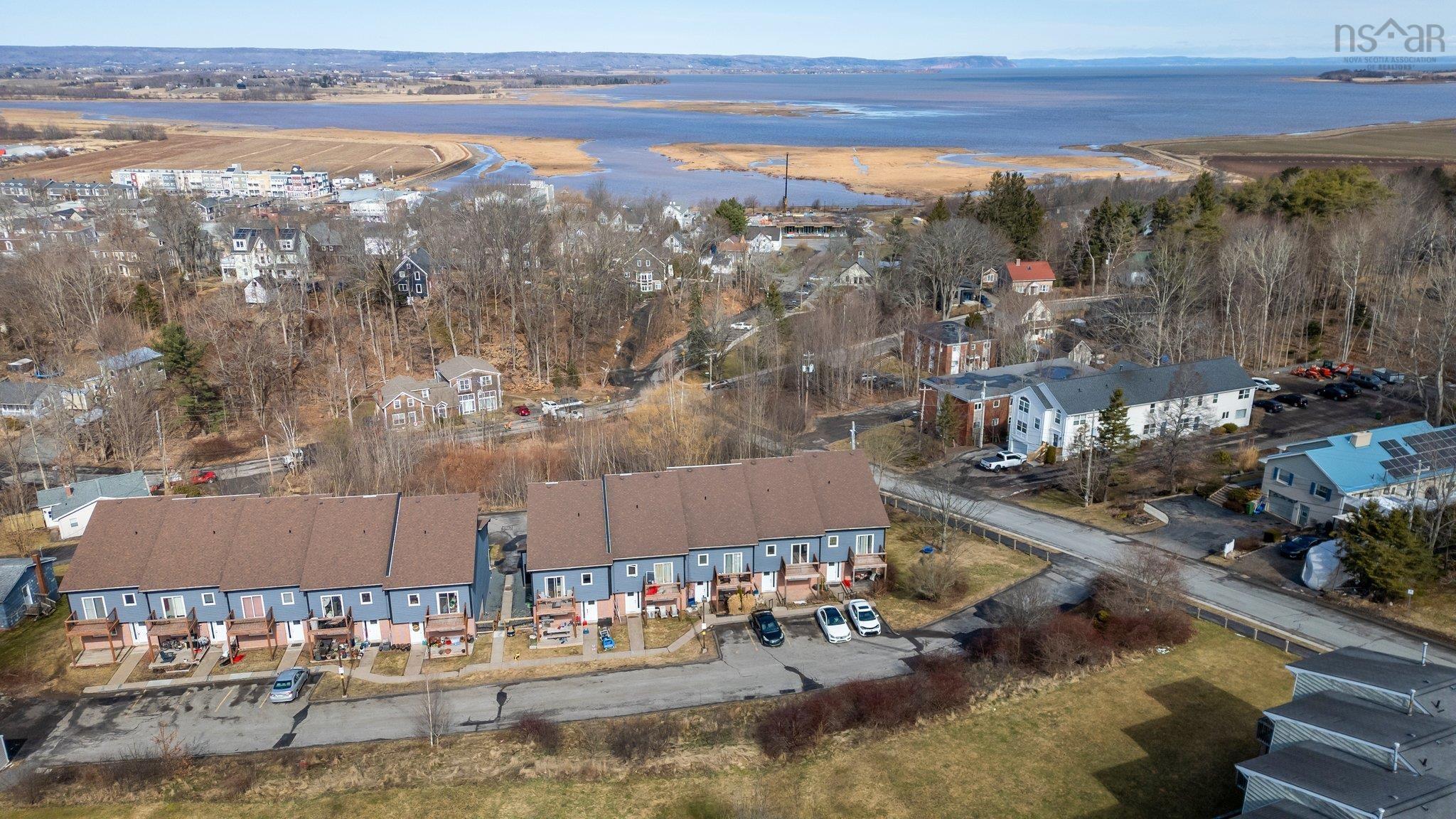 $375,000.00: 602 6 Blomidon Terrace, Wolfville
