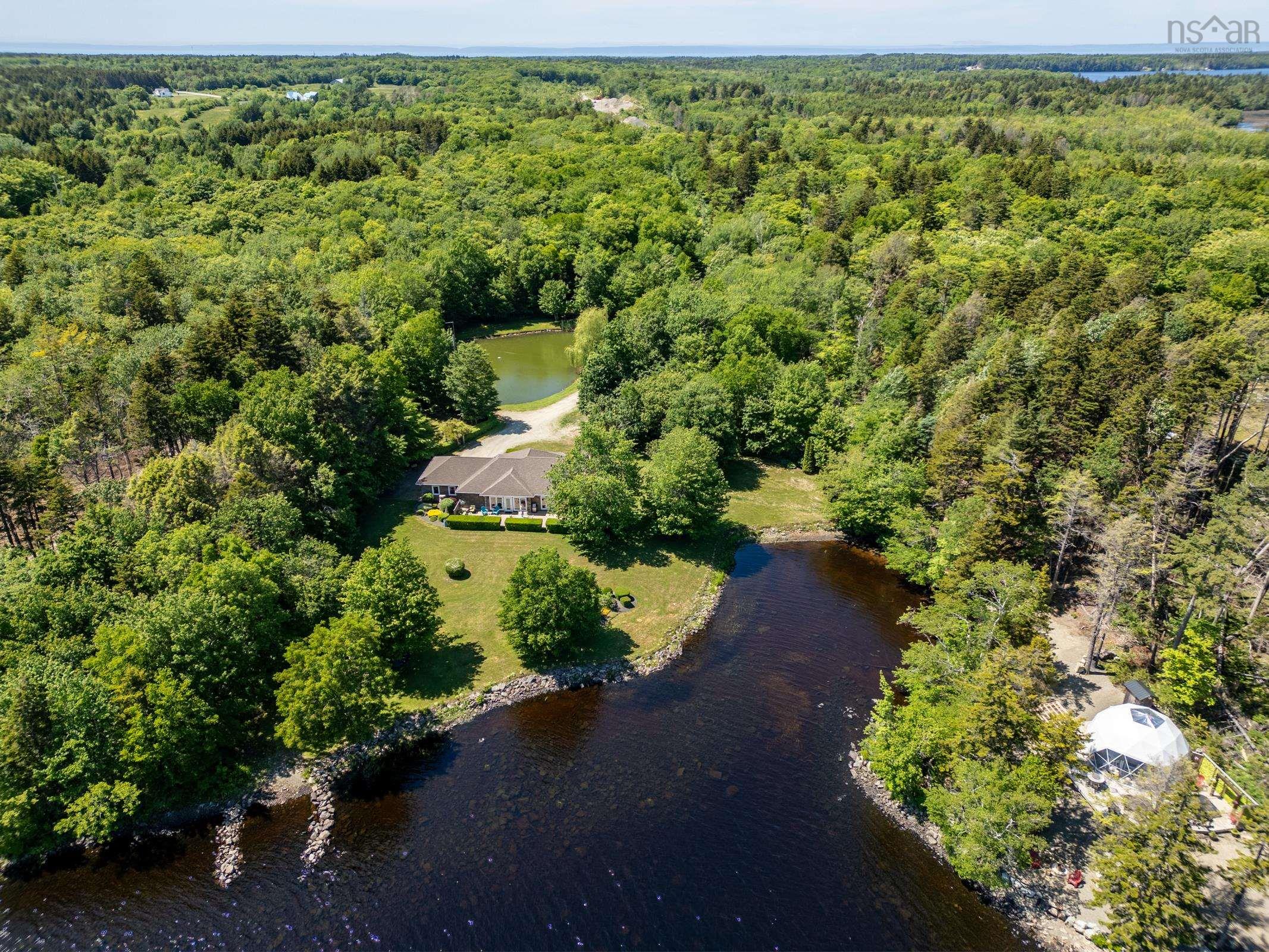 $1,190,000.00: 4400 Second Division Road, Concession