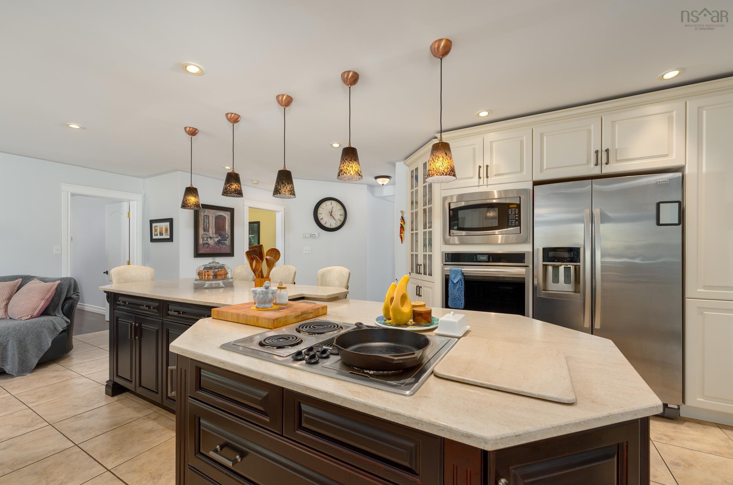 $1,190,000.00: 4400 Second Division Road, Concession