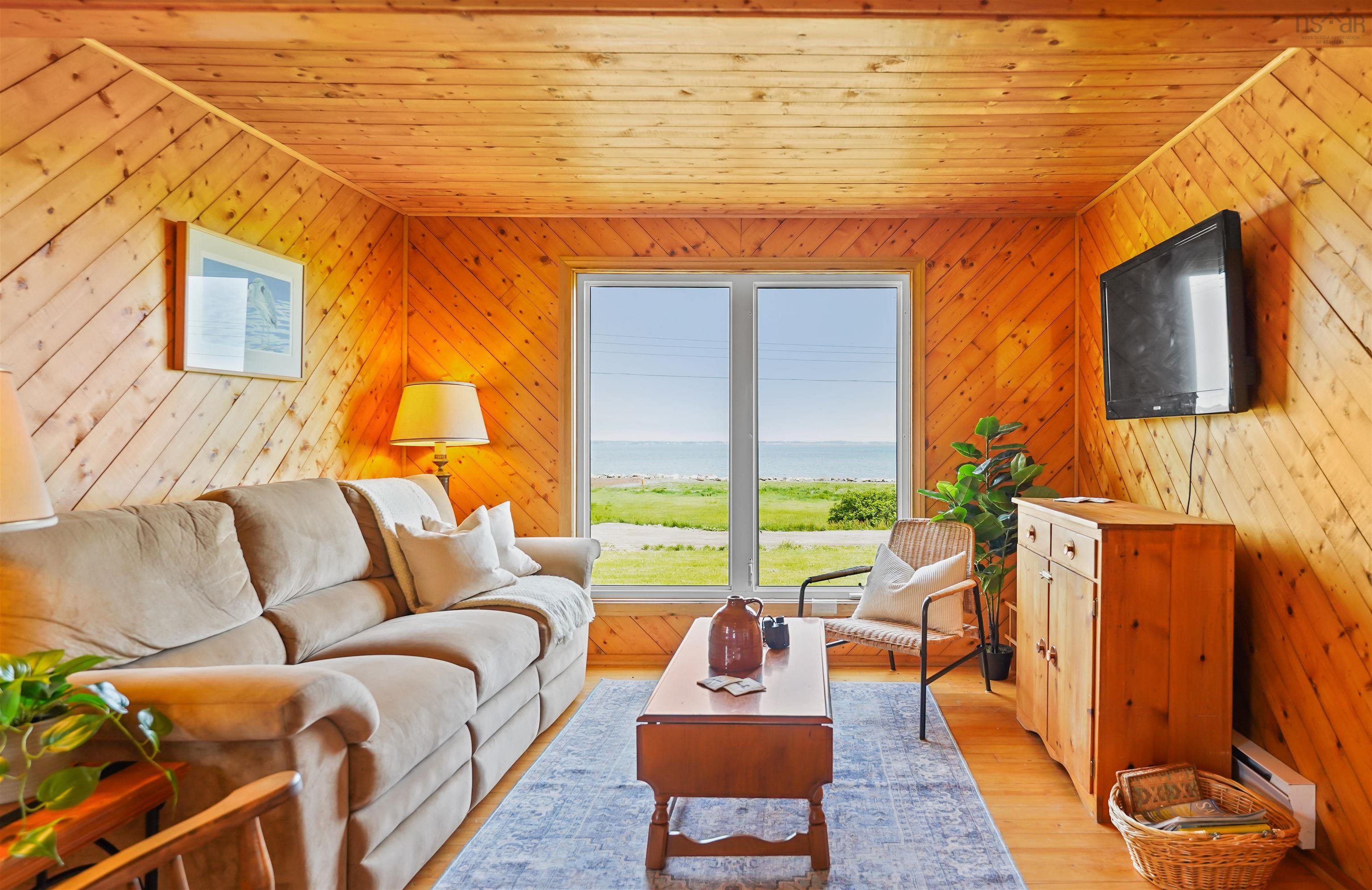 $409,000.00: 111 Dawson Beach Road, Brule Shore