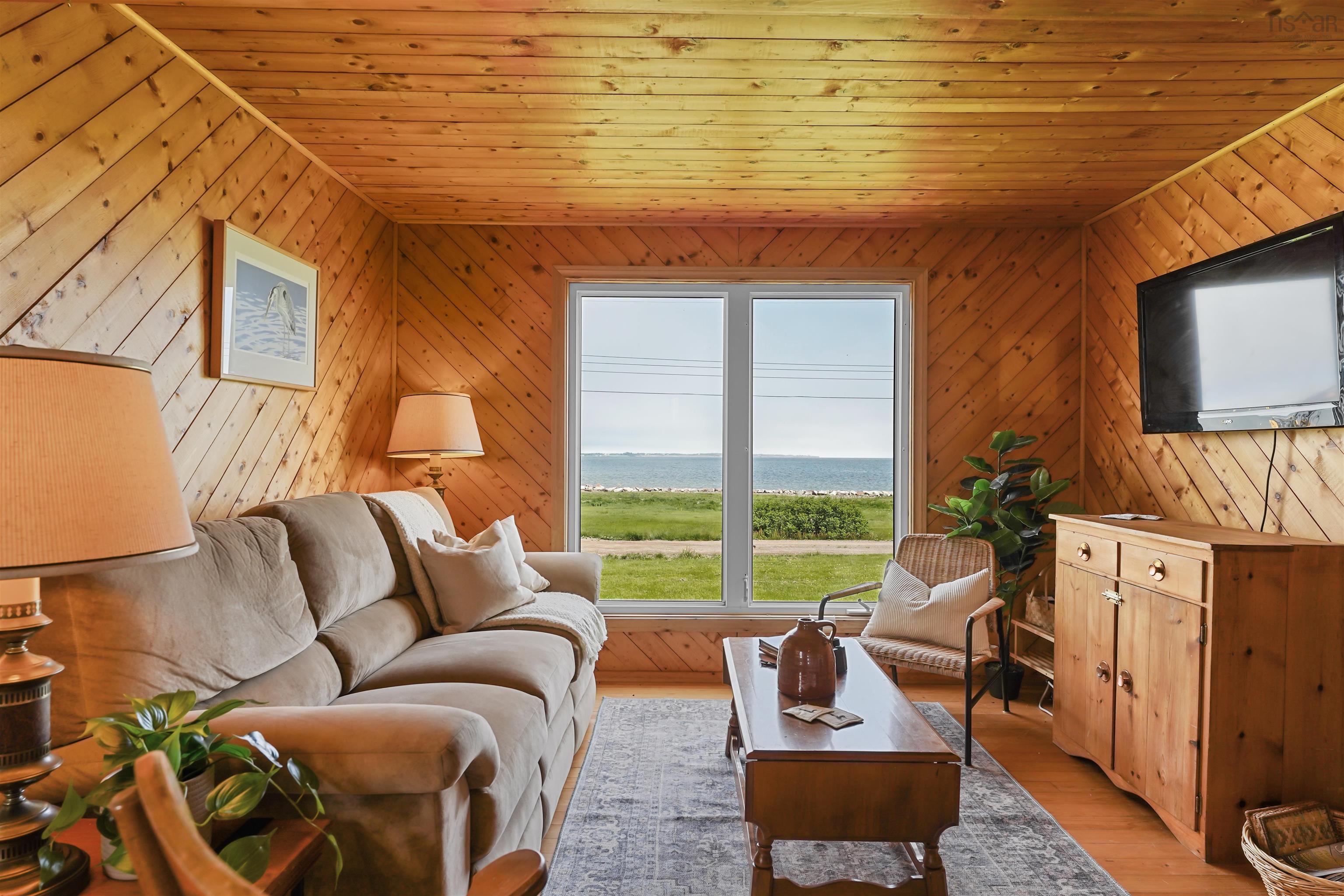 $409,000.00: 111 Dawson Beach Road, Brule Shore