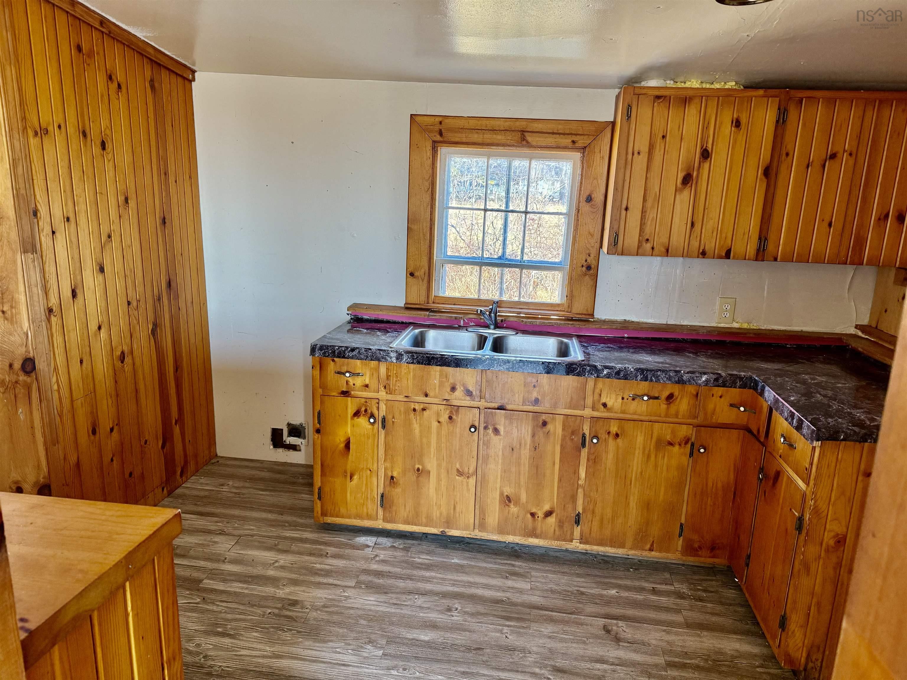 $149,000.00: 180 Highway 340, Hebron