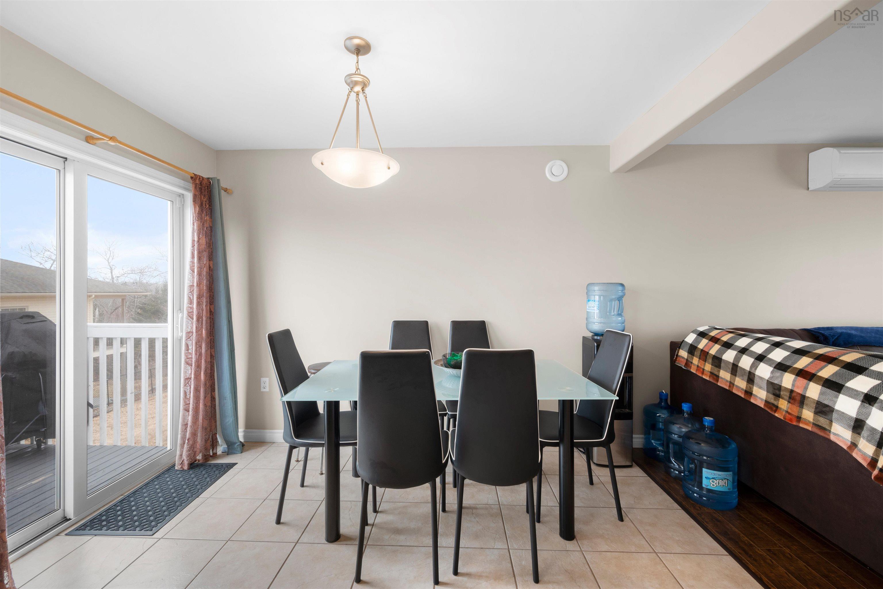 $545,000.00: 164 Montague Road, Lake Loon