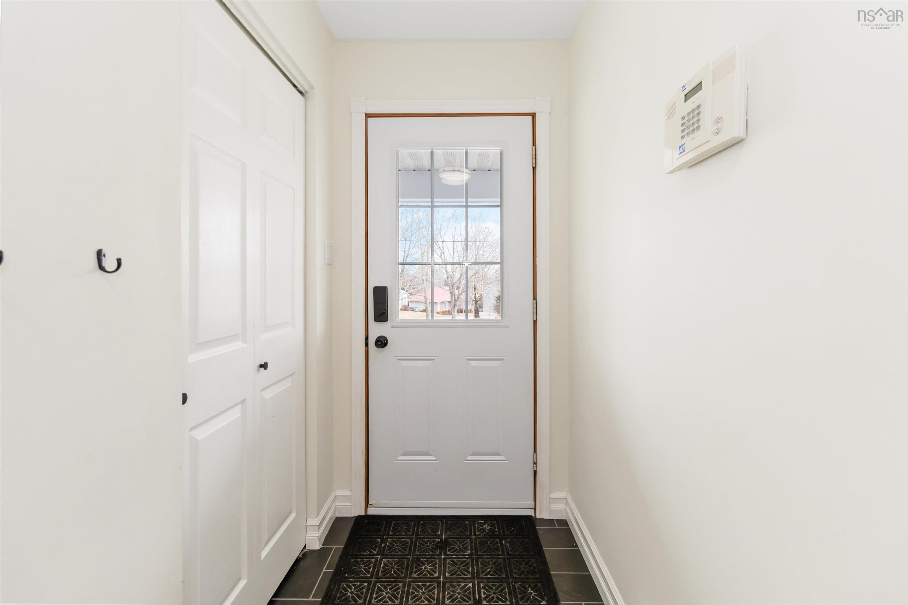 $424,900.00: 4 Cherry Lane, Bridgewater