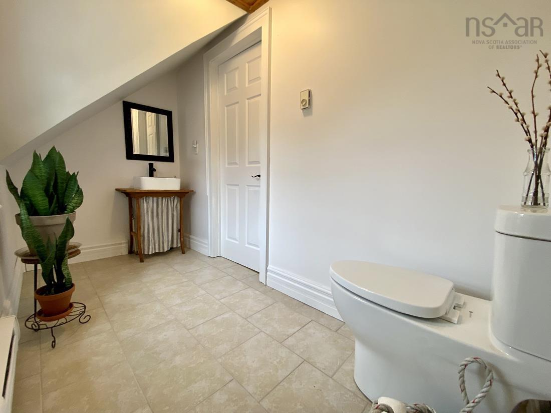 $475,000.00: 653 West Sable Road, Sable River