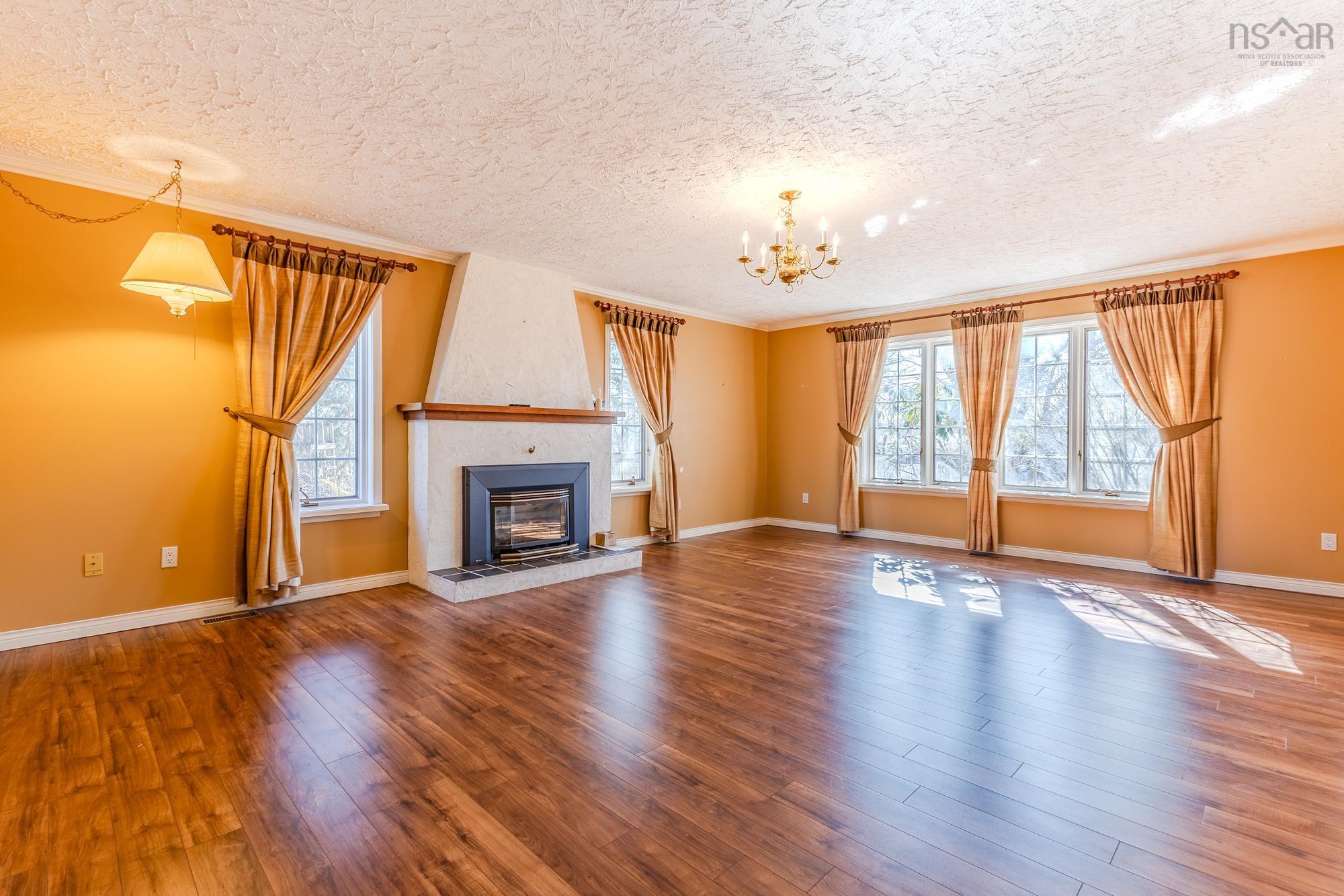 $599,900.00: 337 College Road, Bible Hill