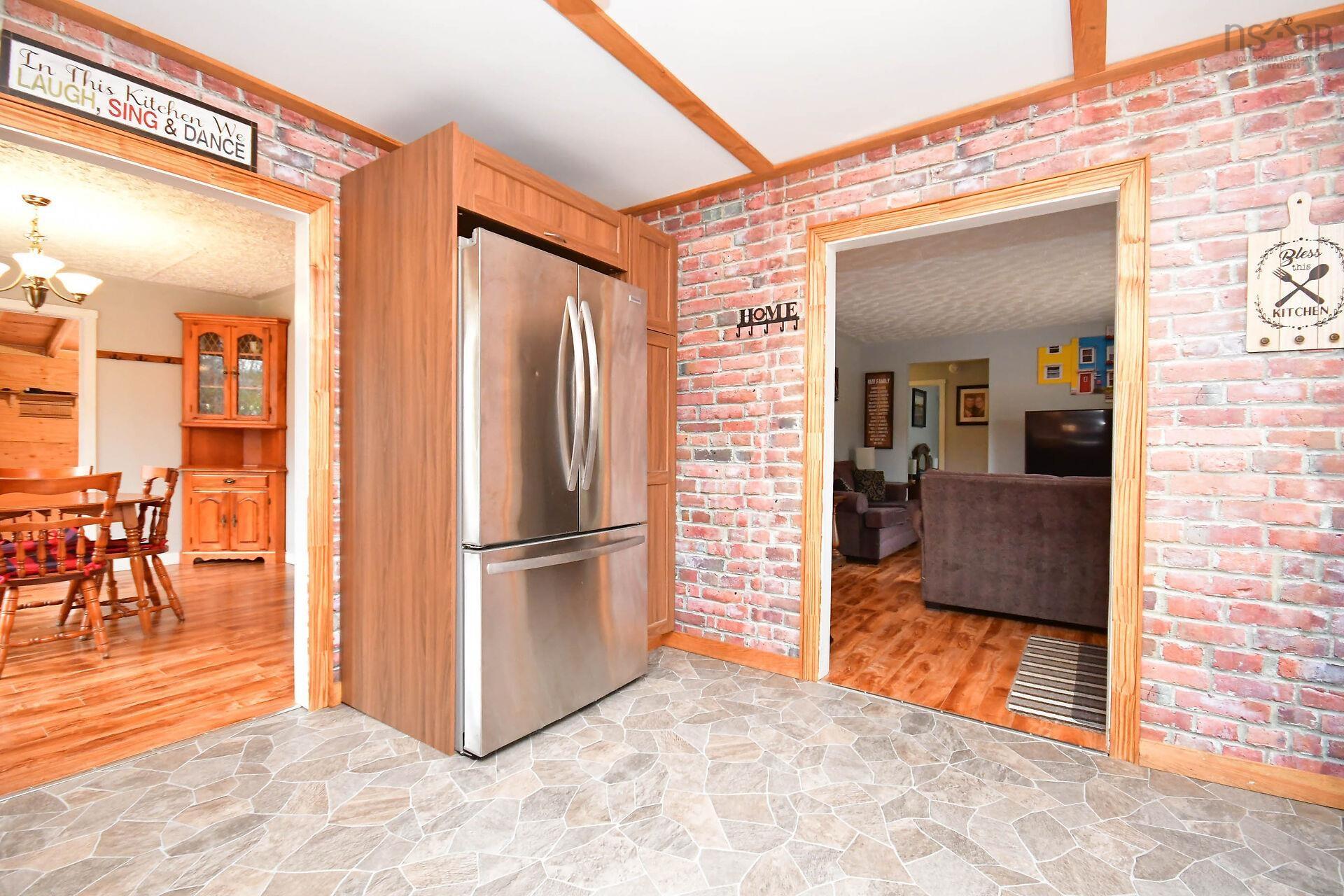 $499,900.00: 2732 Sackville Drive, Upper Sackville
