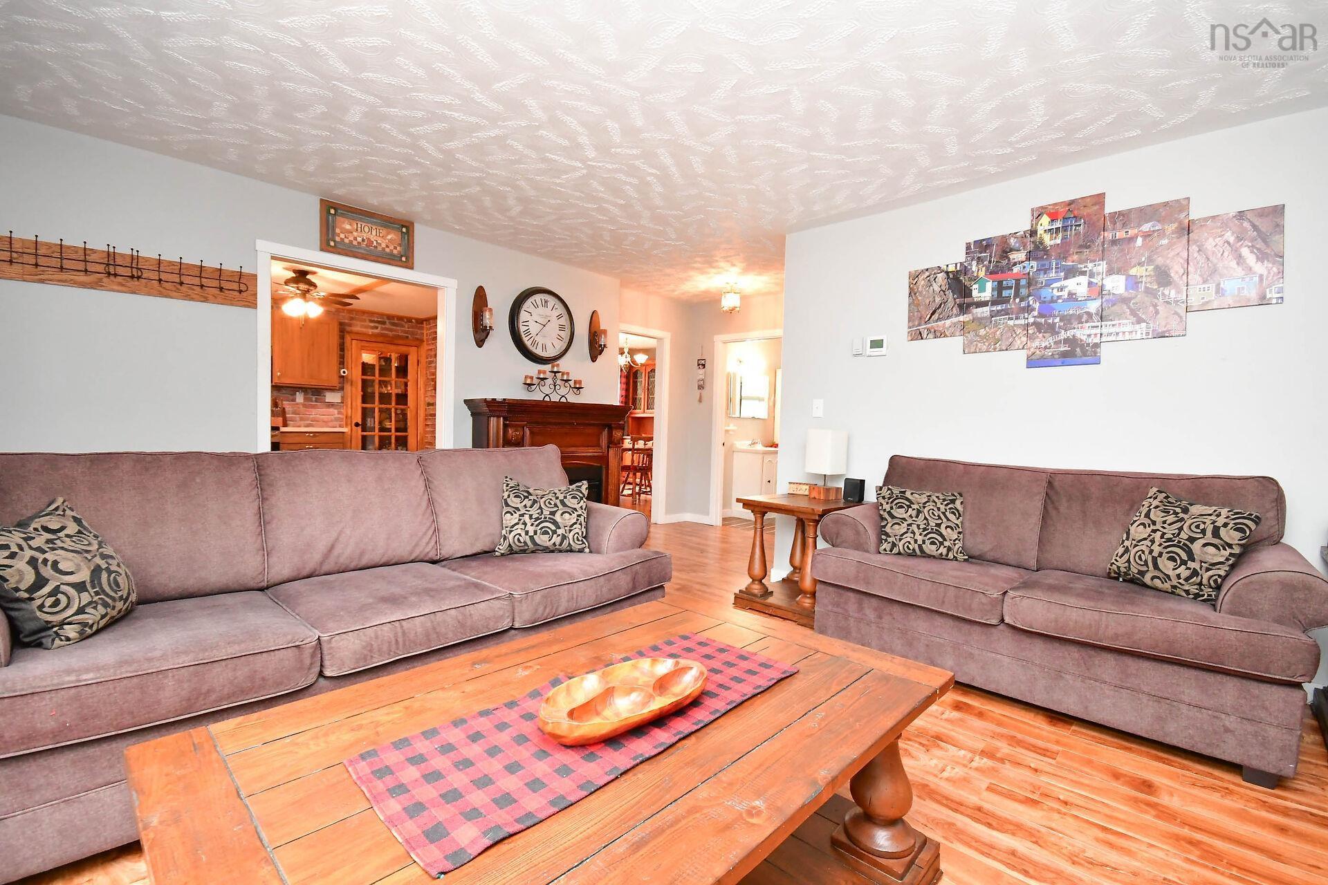 $499,900.00: 2732 Sackville Drive, Upper Sackville